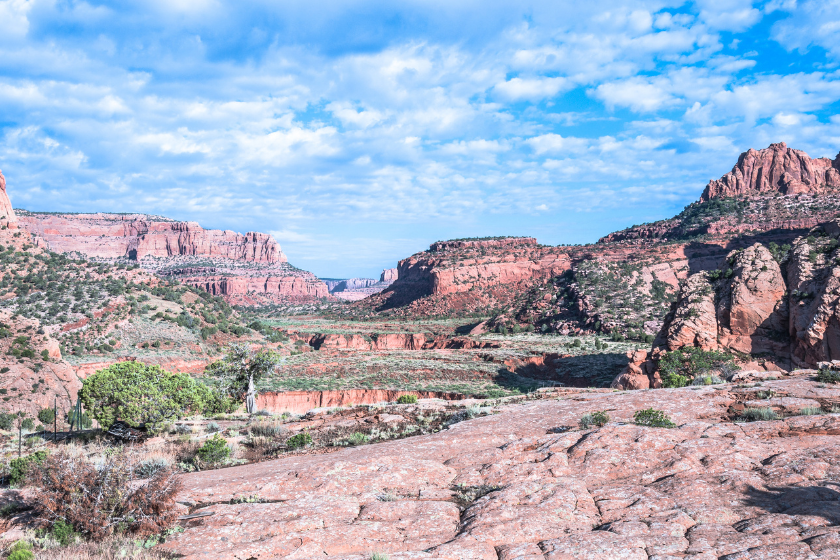 View of Tsegi Canyon along highway 160, Arizona