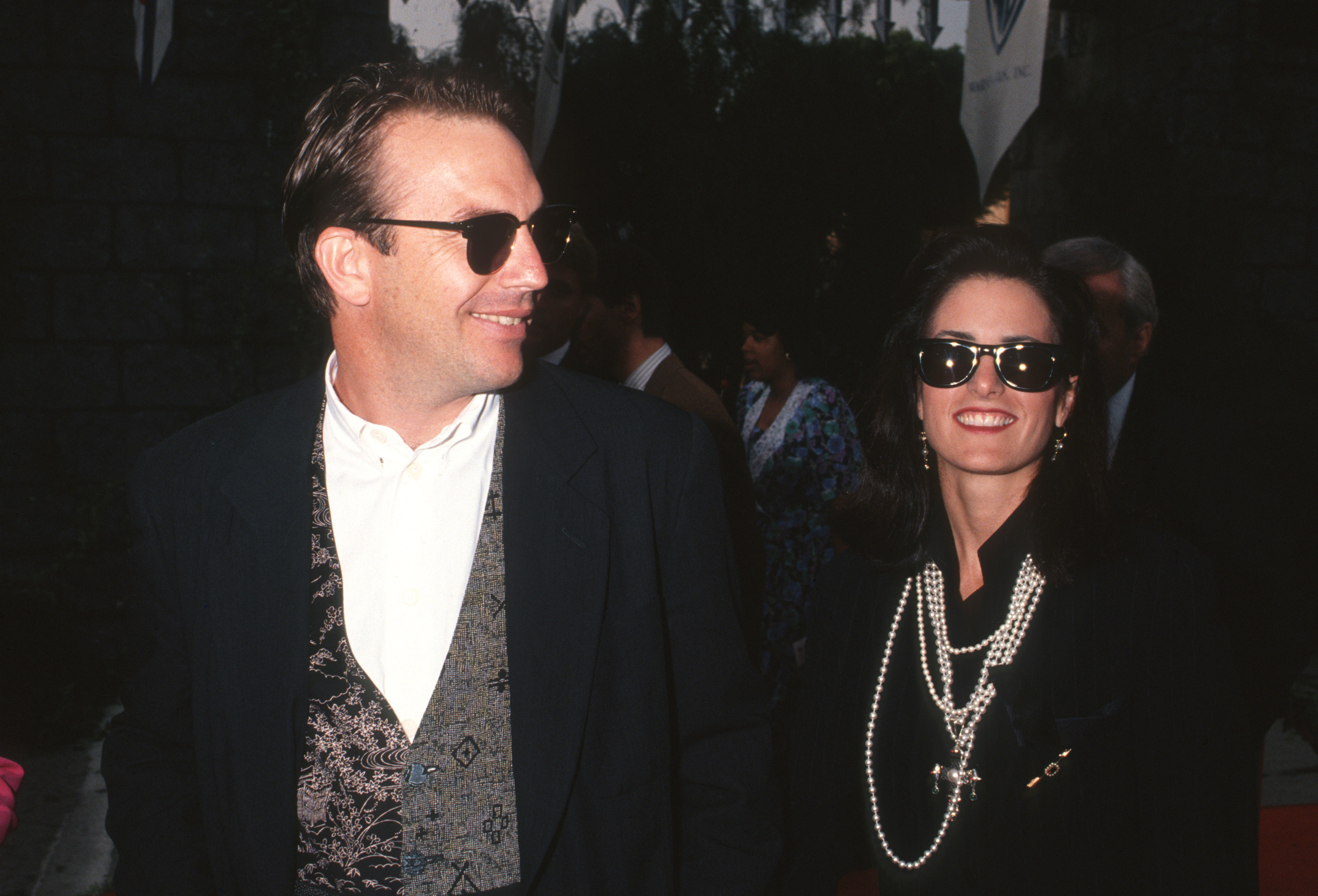 Kevin Costner and Cindy Costner during Premiere of "Robin Hood: Prince of Thieves" in Los Angeles at Westwood Marquis in Westwood, California, United States. 