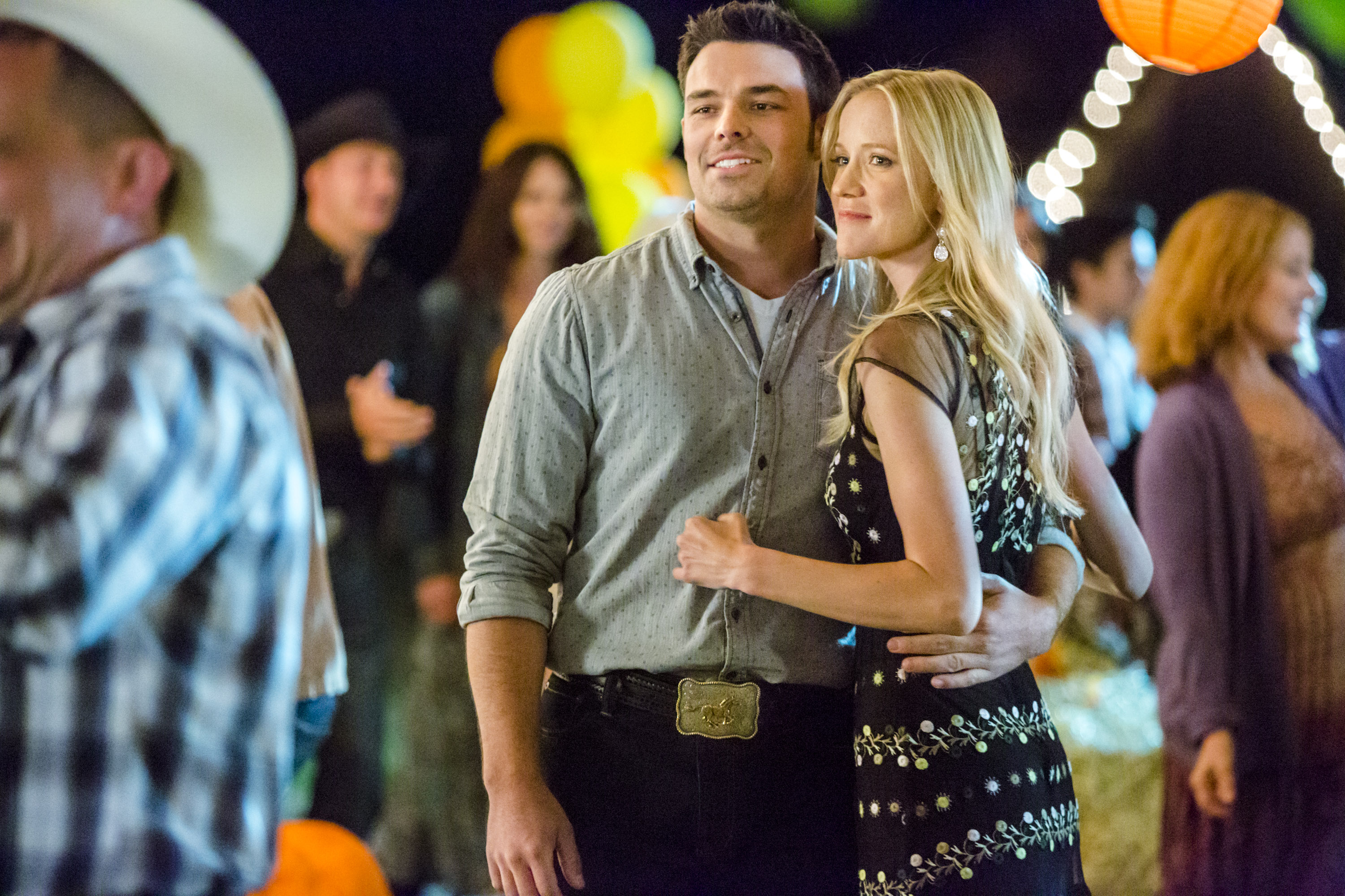 Jesse Hutch, Jessy Schram in 'Harvest Moon'