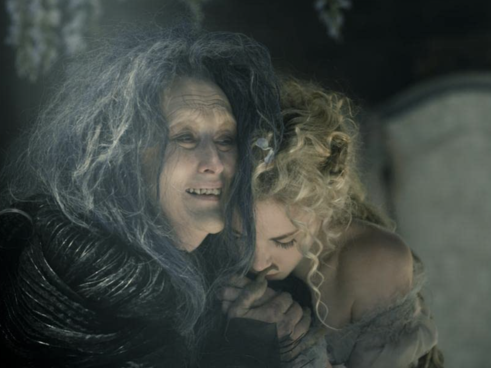 Meryl Streep and Mackenzie Mauzy in Into the Woods (2014)