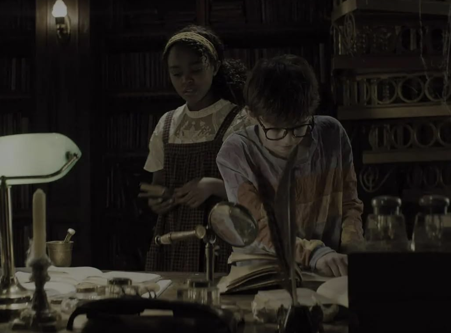 Lidya Jewett and Winslow Fegley in Nightbooks (2021)