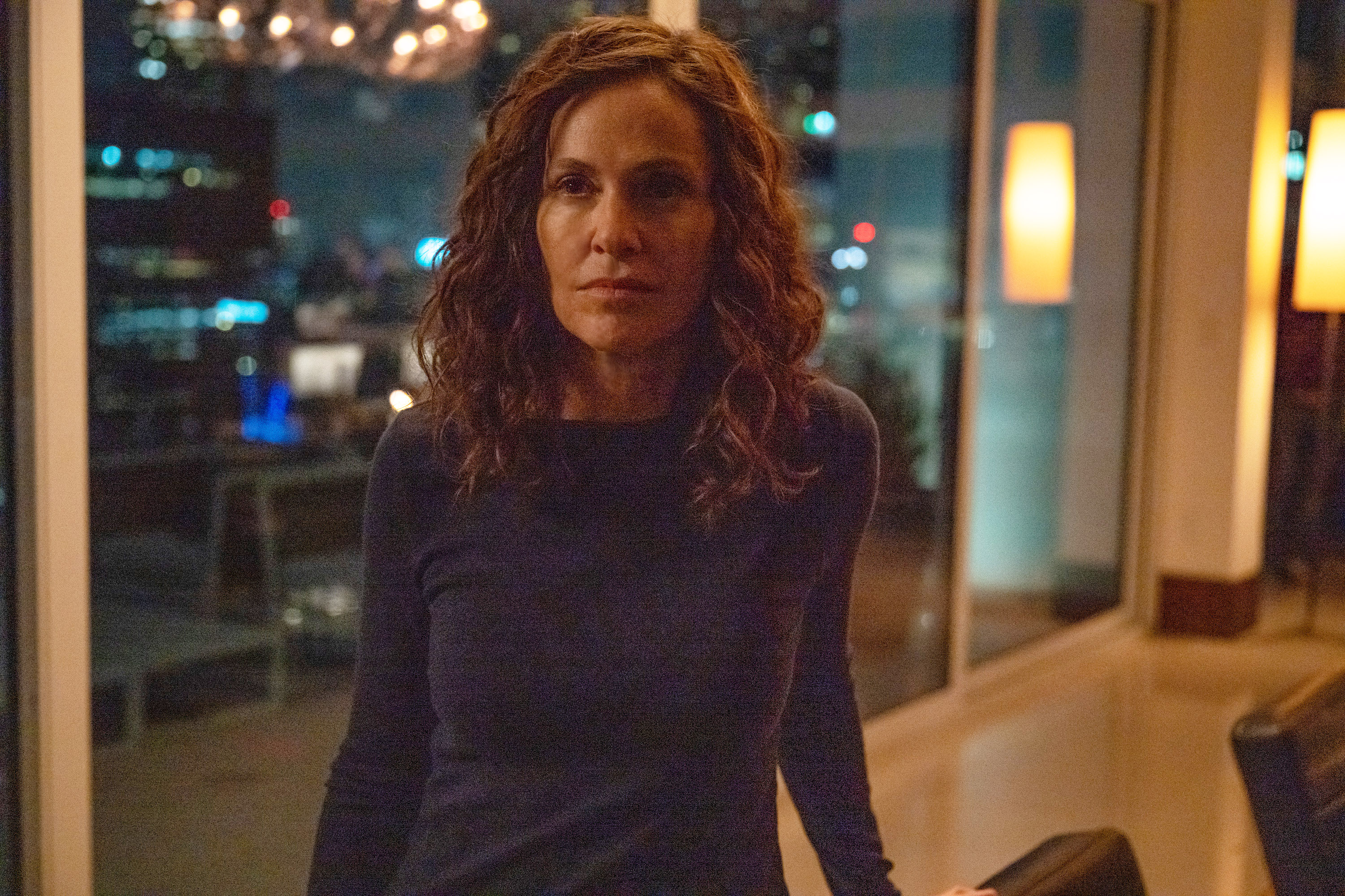 THE OLD MAN -- "V" Episode 5 (Airs Thursday, July 7) Pictured: Amy Brenneman as Zoe McDonald. 