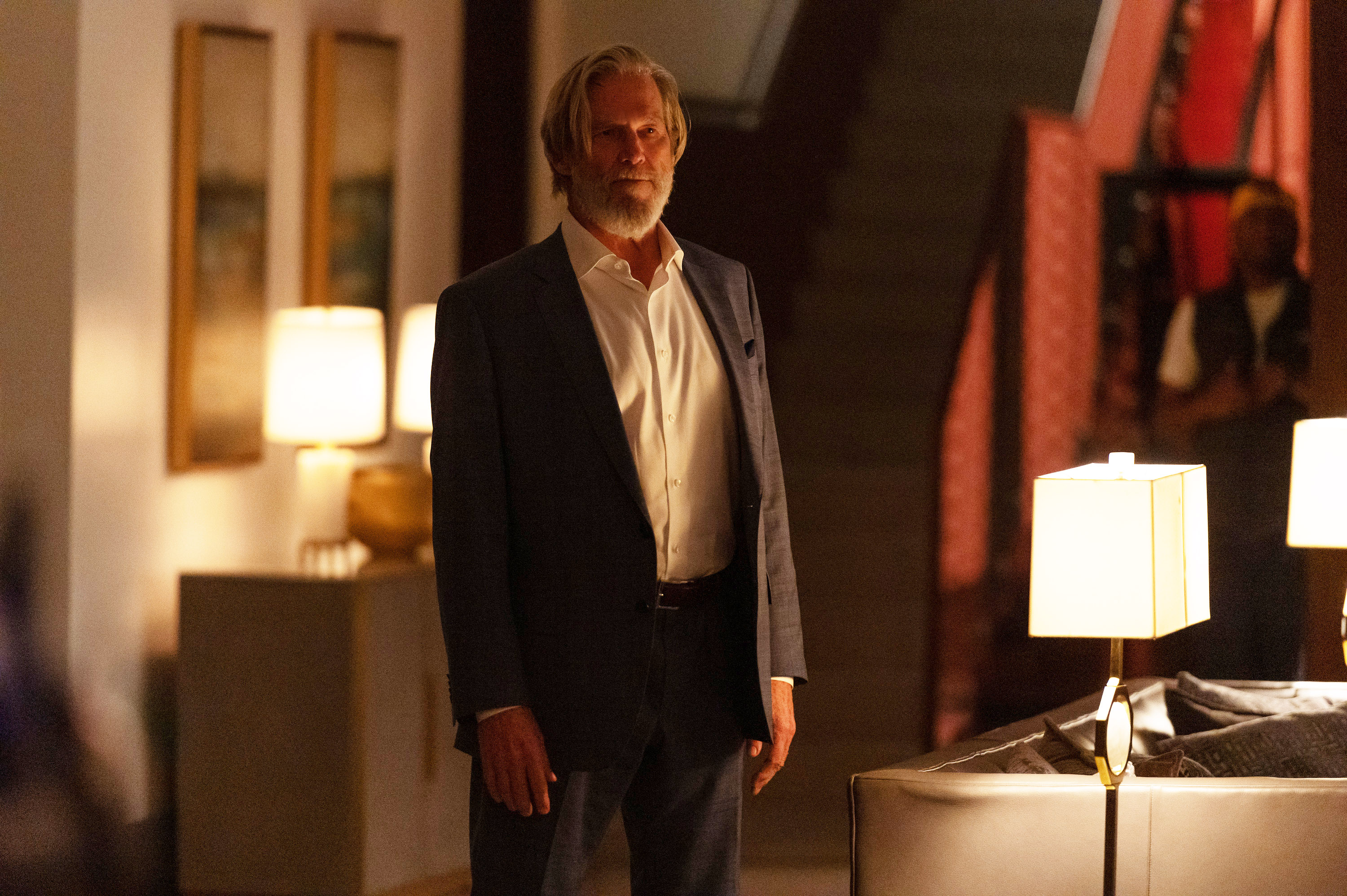 THE OLD MAN -- "V" Episode 5 (Airs Thursday, July 7) Pictured: Jeff Bridges as  Dan Chase.