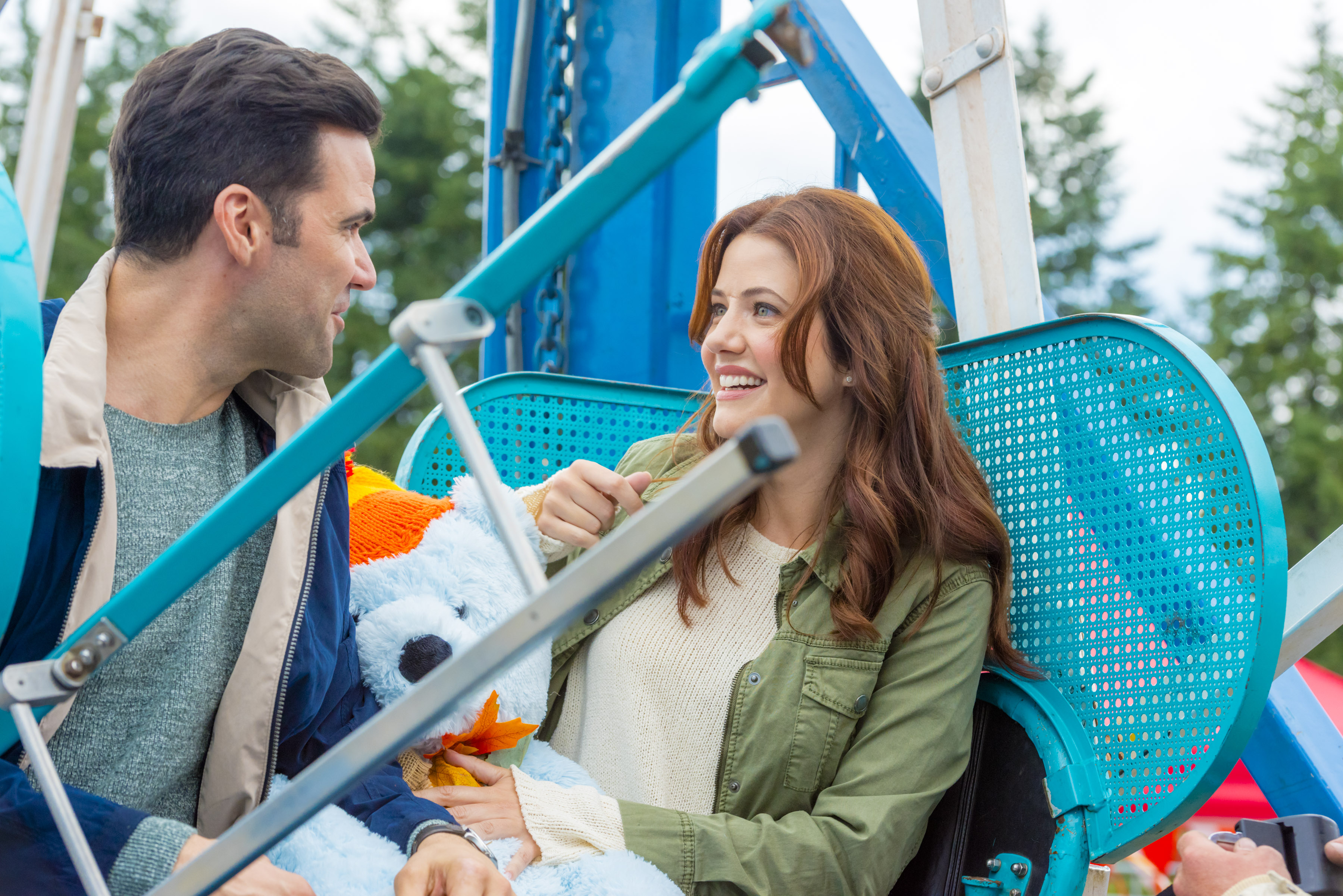 Benjamin Ayres and Julie Gonzalo star together in Hallmark's "Falling for Vermont."