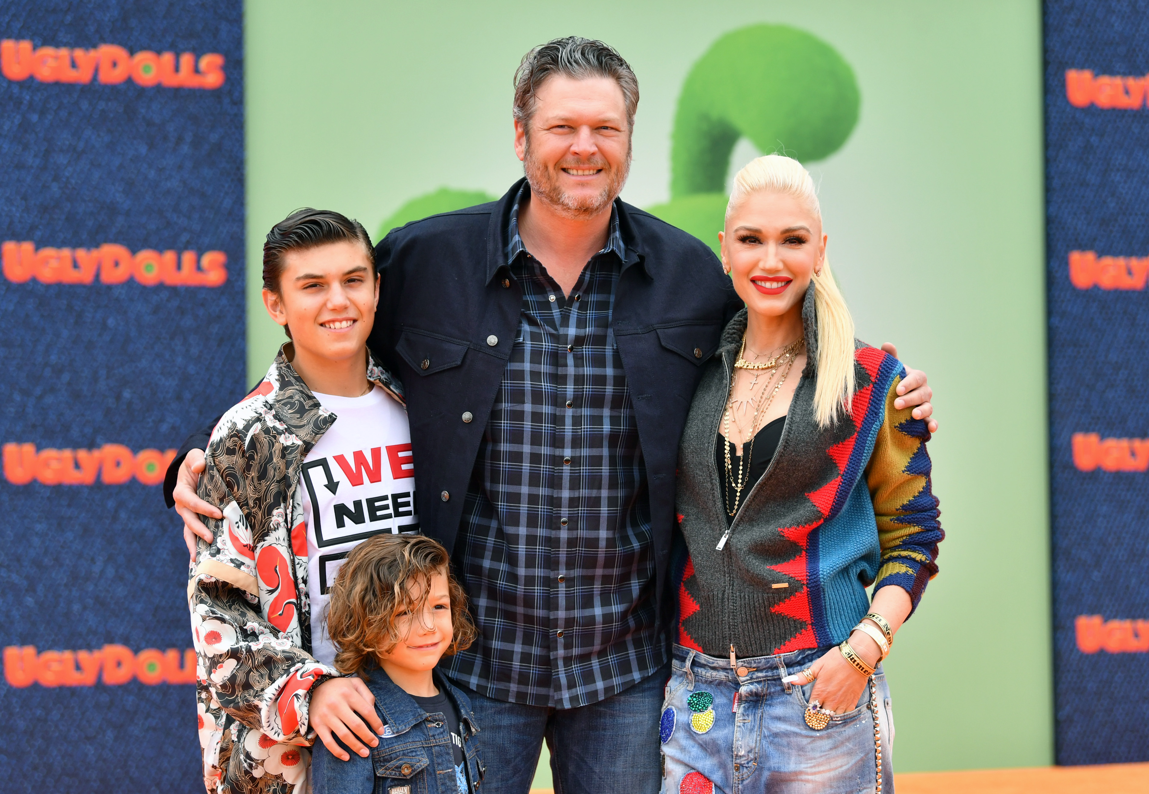 LOS ANGELES, CALIFORNIA - APRIL 27: (L-R) Kingston Rossdale, Apollo Bowie Flynn Rossdale, Blake Shelton, and Gwen Stefani attend STX Films World Premiere of "UglyDolls" at Regal Cinemas L.A. Live on April 27, 2019 in Los Angeles, California. 
