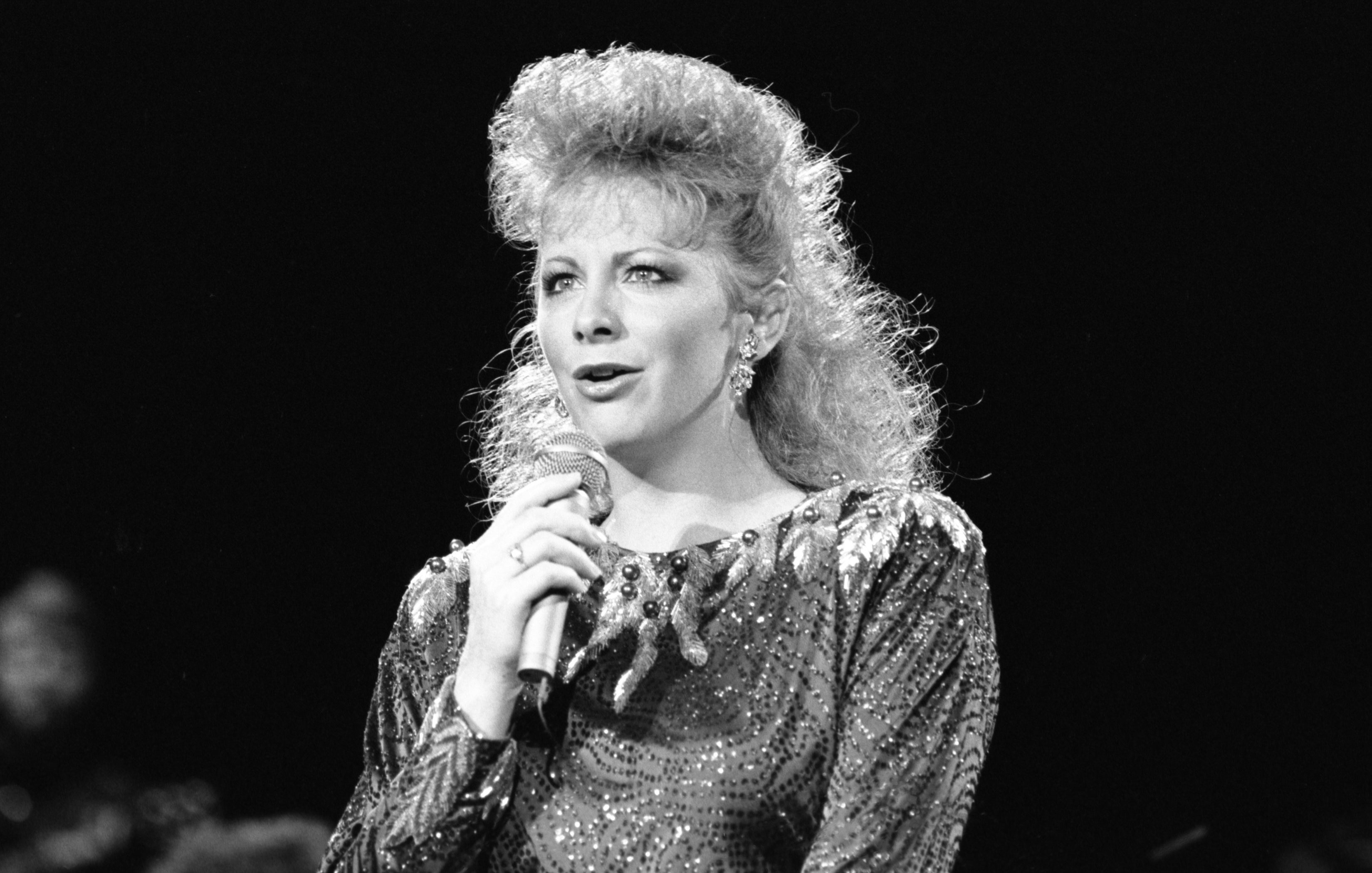 NASHVILLE -August 16: Country Music Singer Songwriter Reba McEntire Performs on August 16, 1988 in Nashville, Tennessee 