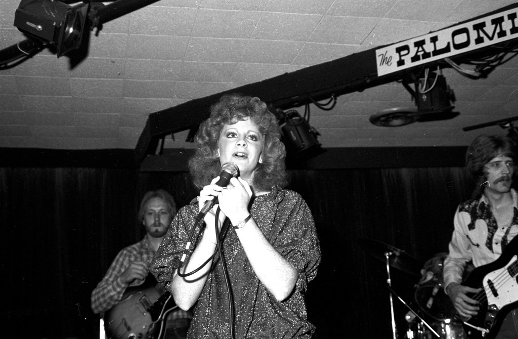 UNSPECIFIED - JANUARY 01: Photo of Reba McEntire