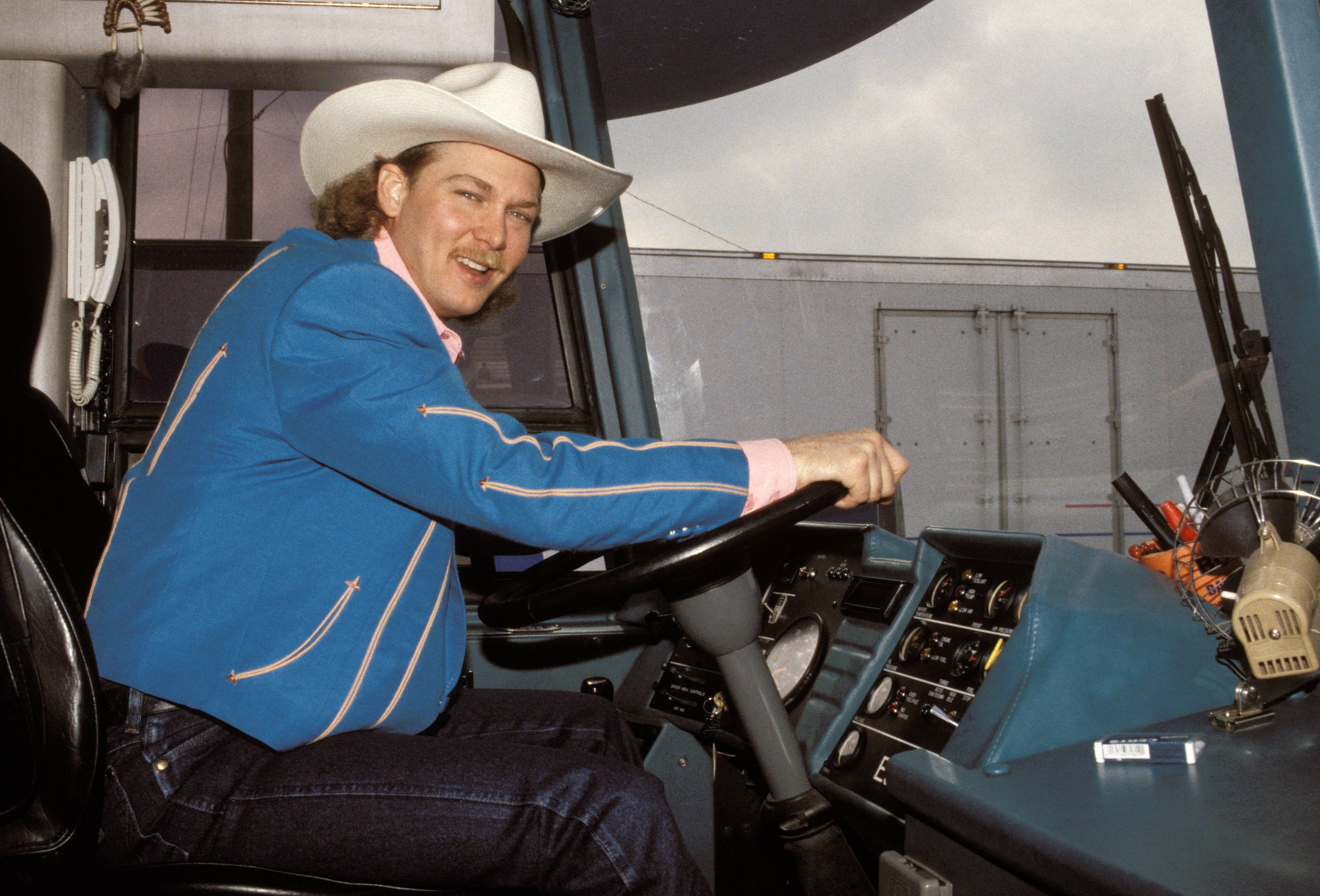 UNITED STATES - JANUARY 01: NASHVILLE Photo of Tracy LAWRENCE 
