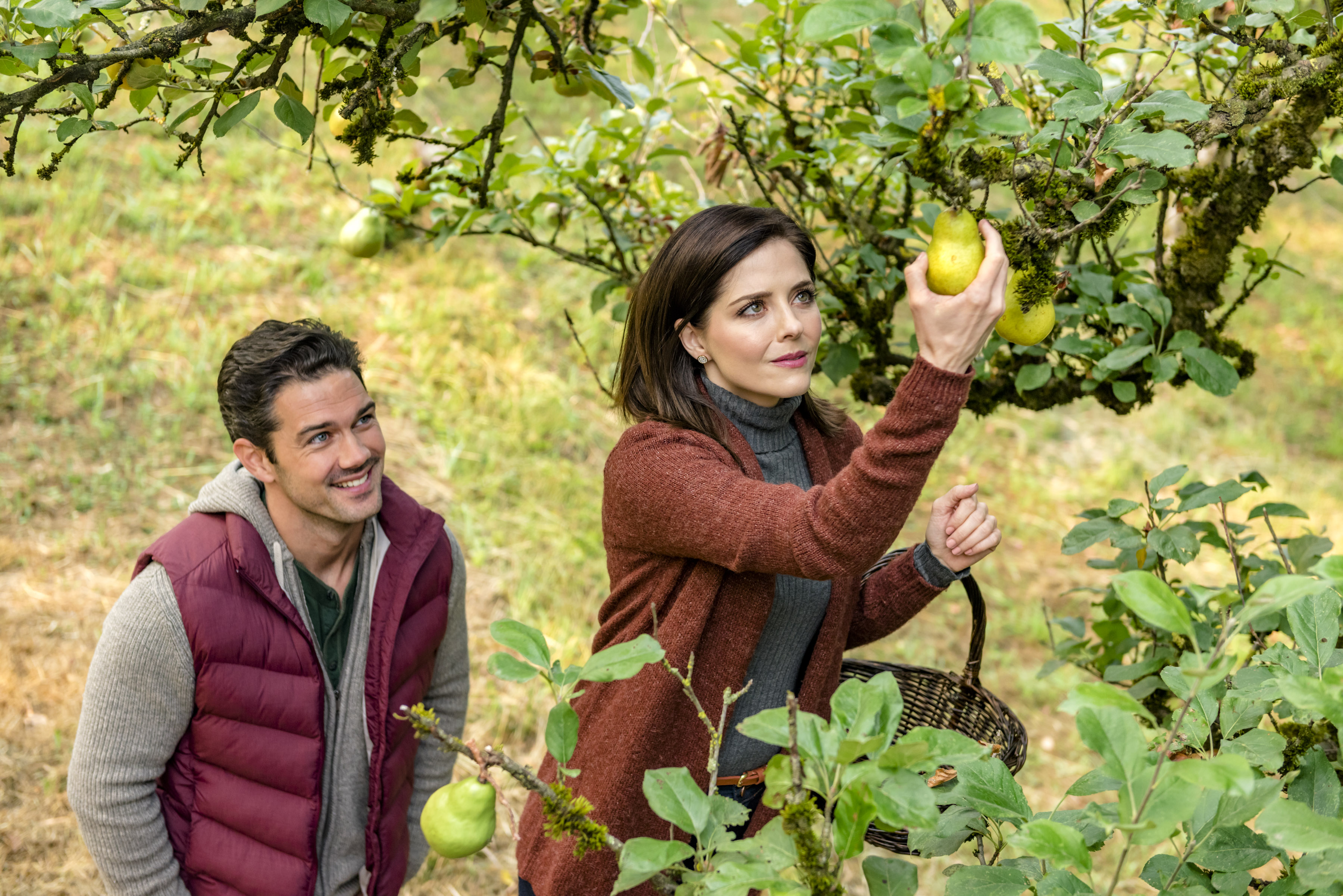 Ryan Paevey and Jen Lilley star in Hallmark's "Harvest Love."