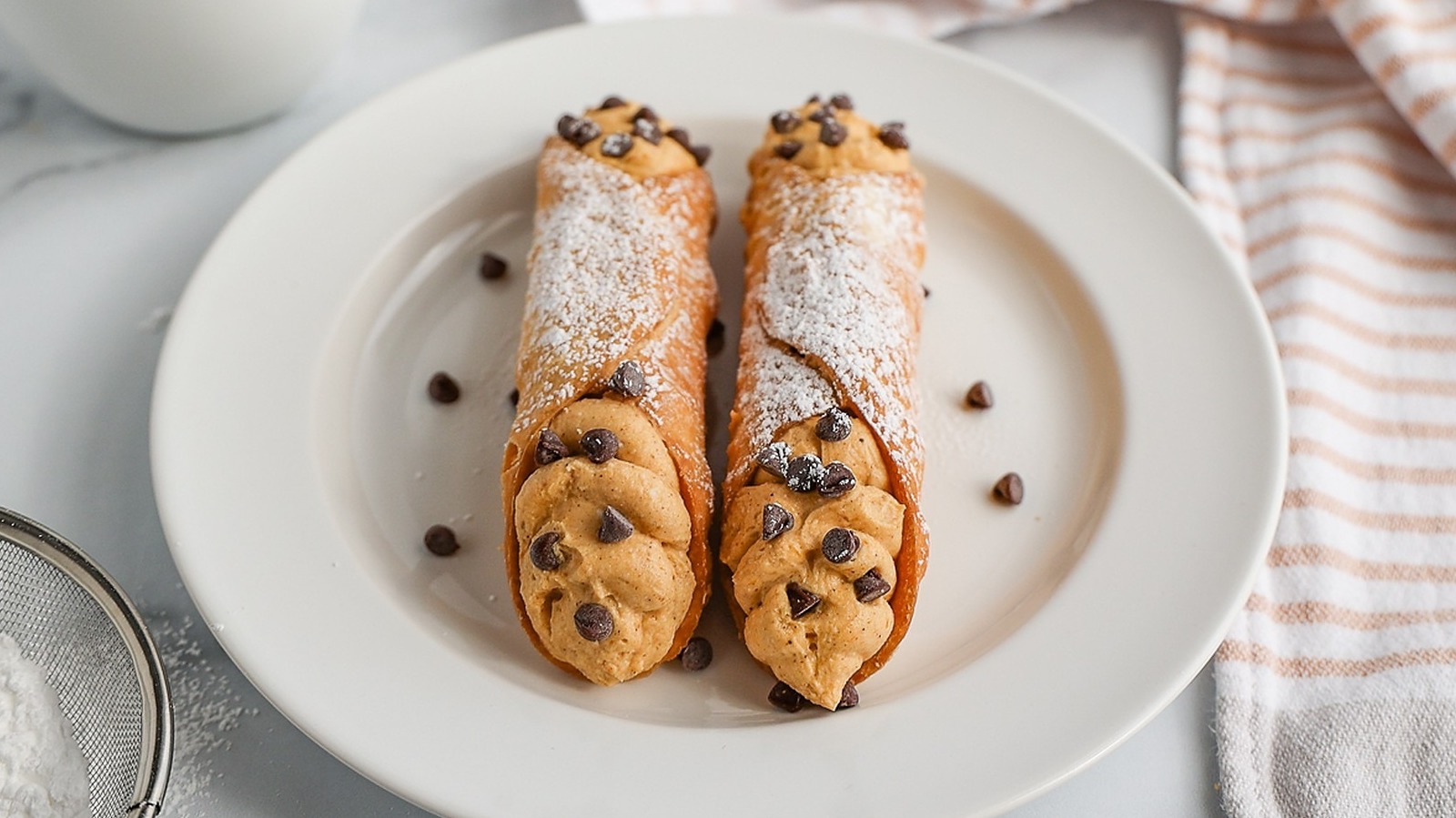 https://www.mashed.com/643395/easy-pumpkin-cannoli-recipe