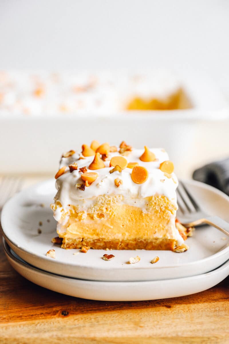 https://www.thecookierookie.com/pumpkin-pie-dessert-lasagna