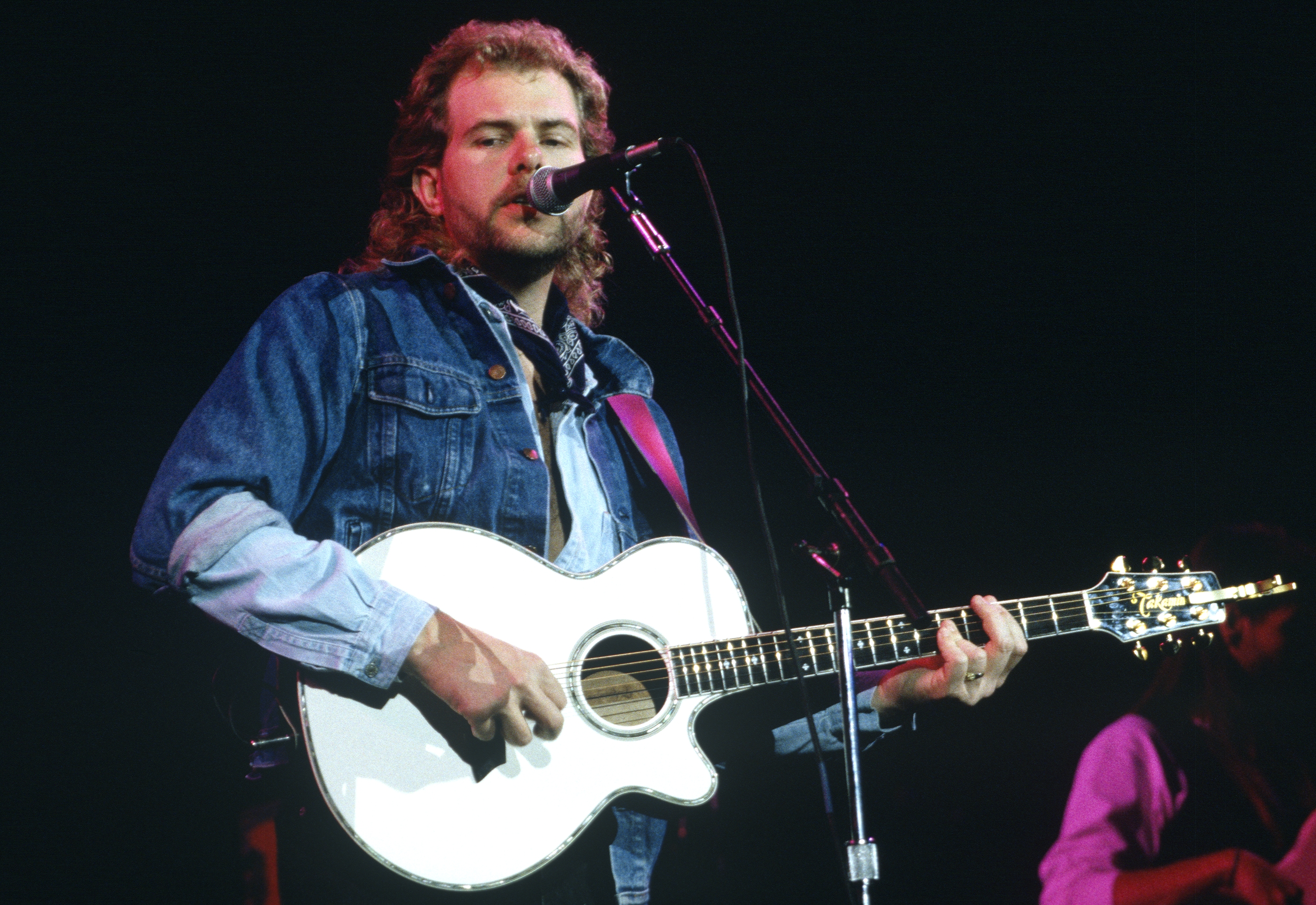 Toby Keith performs at Shoreline Amphitheatre on October 14, 1993 in Mountain View, California.