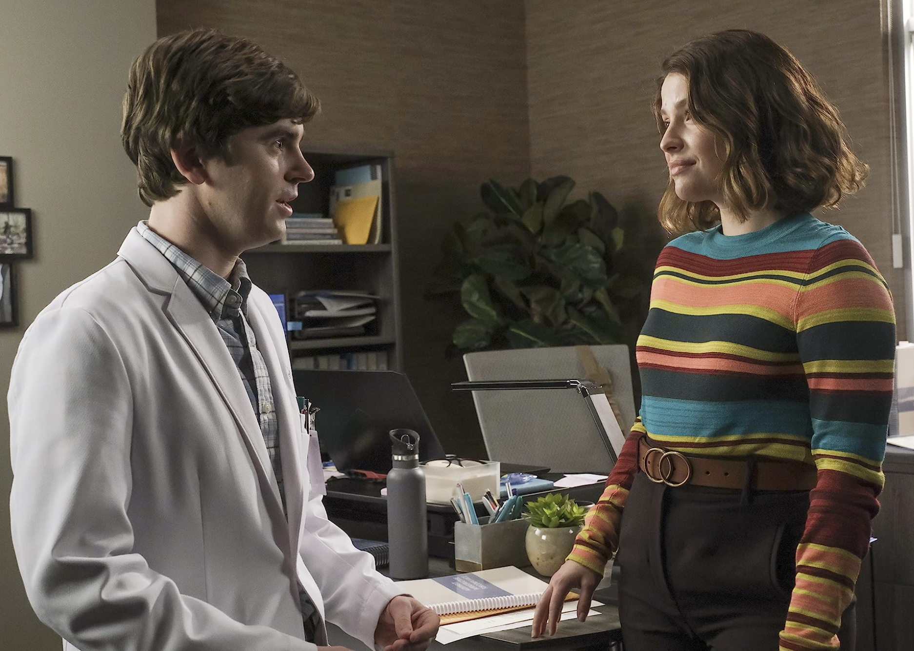Freddie Highmore and Paige Spara in The Good Doctor (2017)