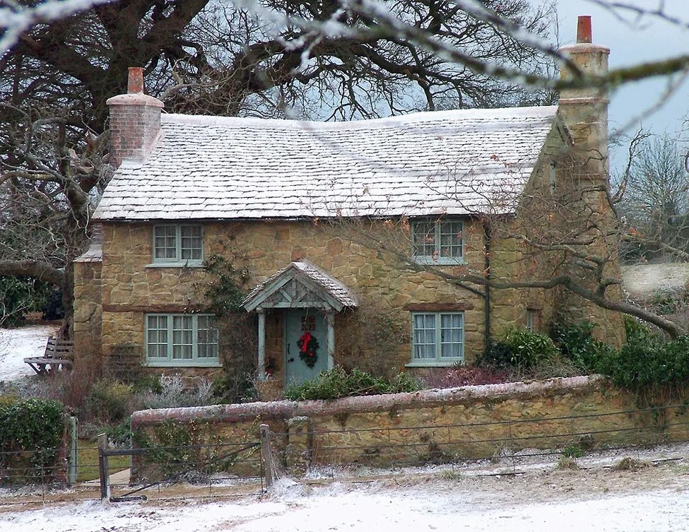 The Holiday (2006) cottage
