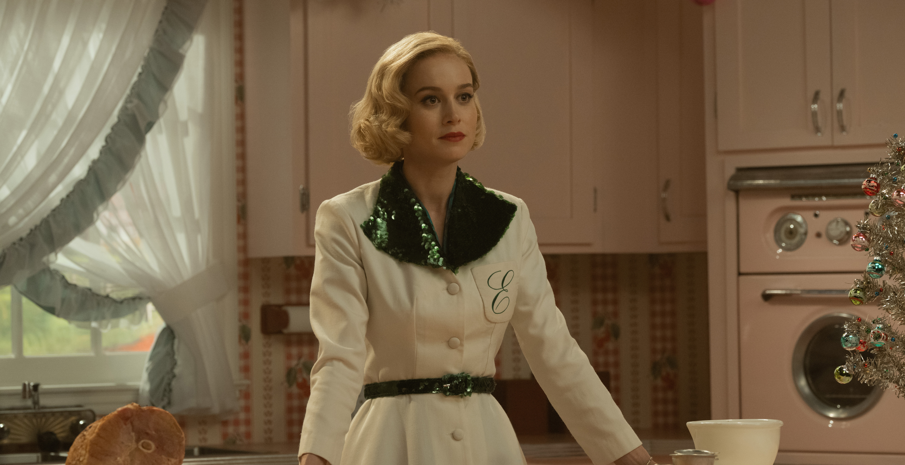 Brie Larson in 'Lessons in Chemistry'