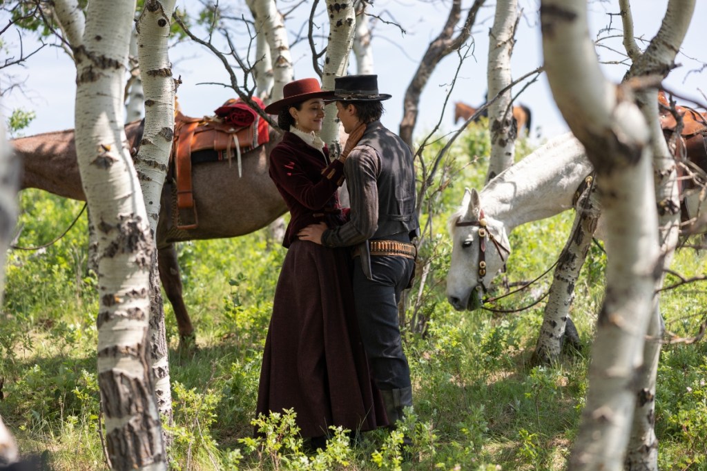 Nuria Vega and Tom Blyth in "Billy the Kid" Season 2. 