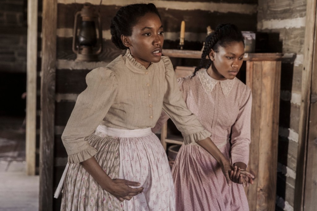 Lauren E Banks as Jennie Reeves and Demi Singleton as Sally Reeves in Lawmen: Bass Reeves, episode 3, season 1
