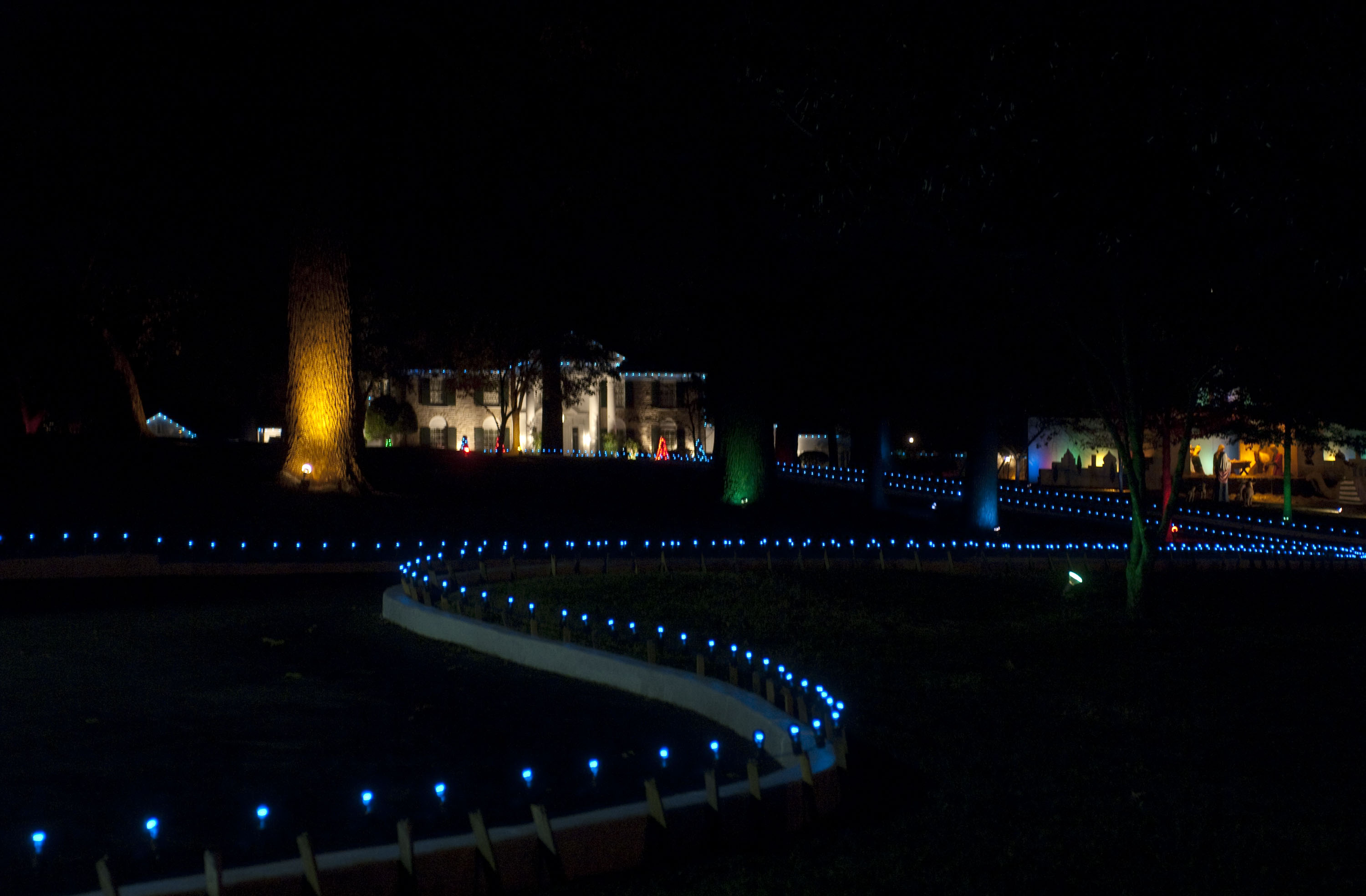 MEMPHIS, TN - NOVEMBER 20: The grounds of Graceland are illuminated with Christmas lights after the annual lighting ceremony at Graceland Plaza on November 20, 2009 in Memphis, Tennessee. 