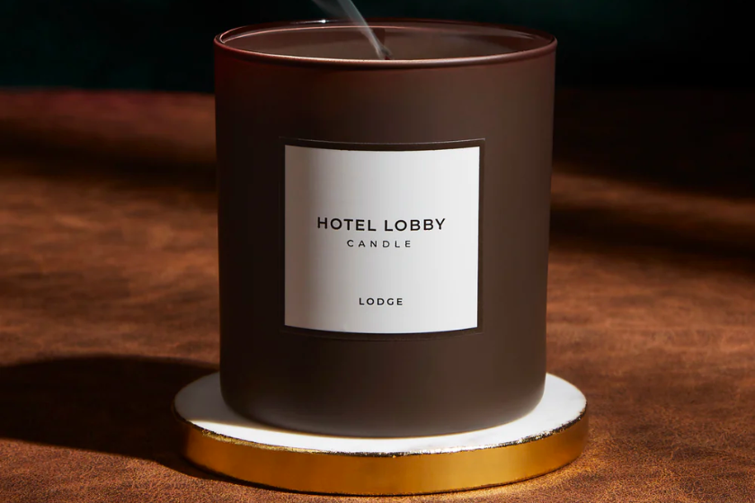 Hotel Lobby Holiday Candle Lodge