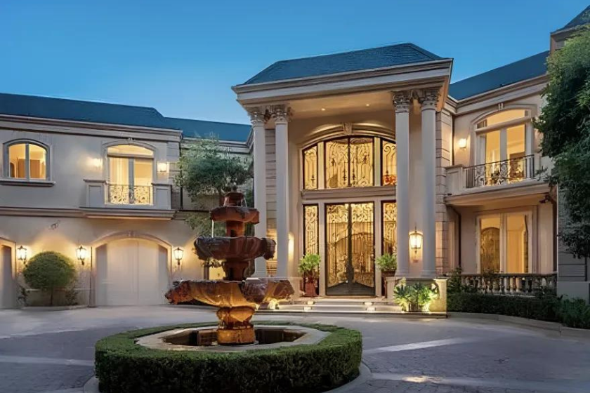 Taylor Swift's Beverly Hills mansion