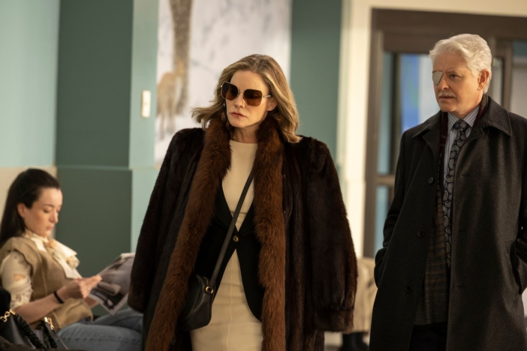 Jennifer Jason Leigh and Dave Foley in 'Fargo' Season 5, Episode 4