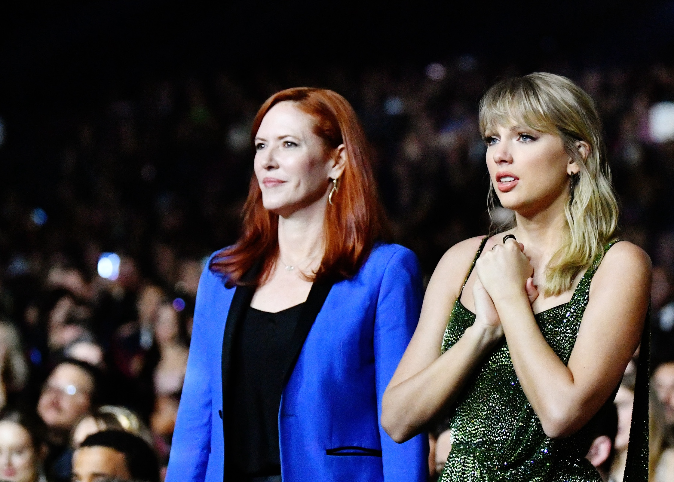 LOS ANGELES, CALIFORNIA - NOVEMBER 24: (L-R) Tree Paine, Taylor Swift, and Halsey attend the 2019 American Music Awards at Microsoft Theater on November 24, 2019 in Los Angeles, California. (