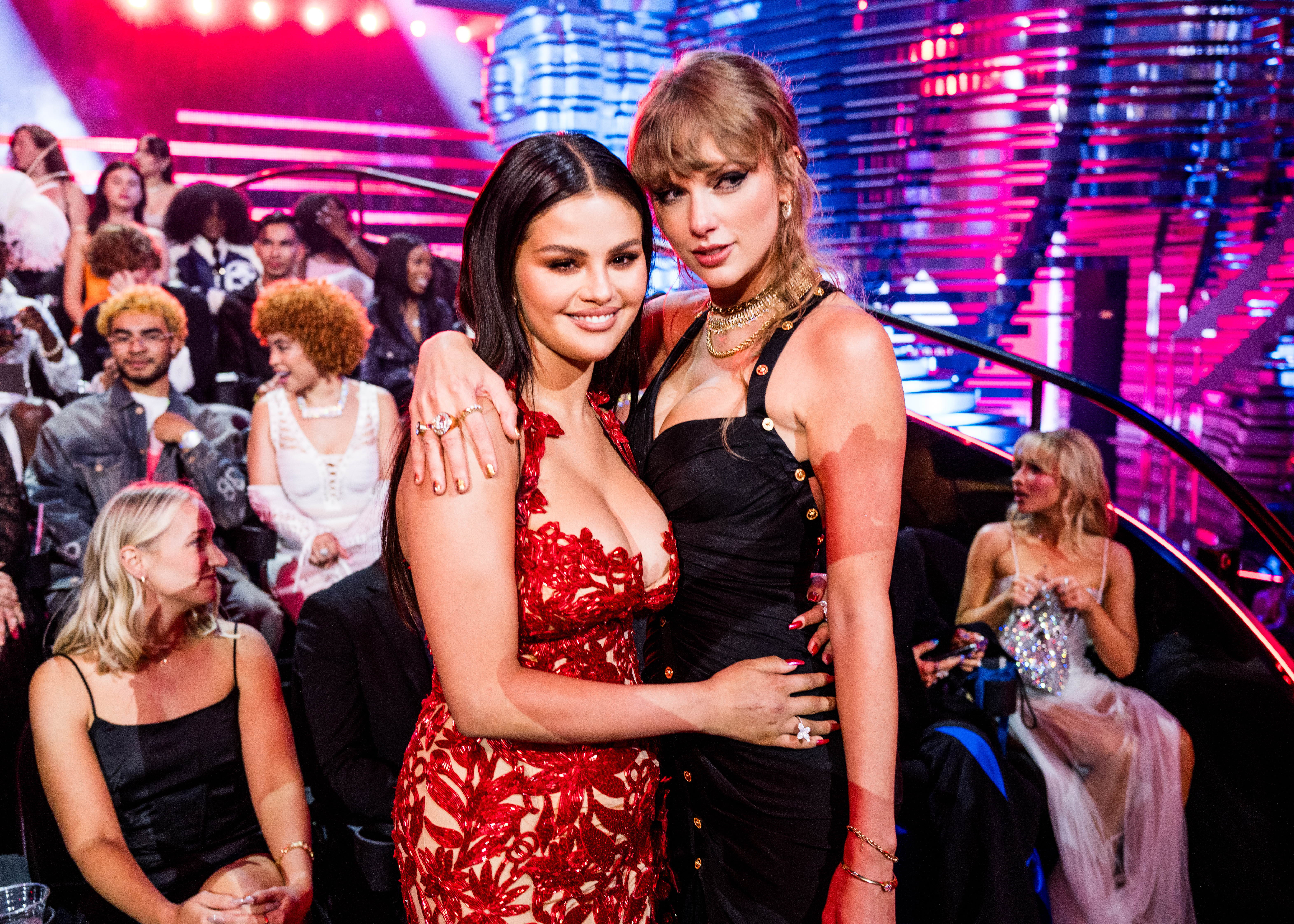 NEWARK, NEW JERSEY - SEPTEMBER 12: (L-R) Selena Gomez and Taylor Swift attend the 2023 Video Music Awards at Prudential Center on September 12, 2023 in Newark, New Jersey. 