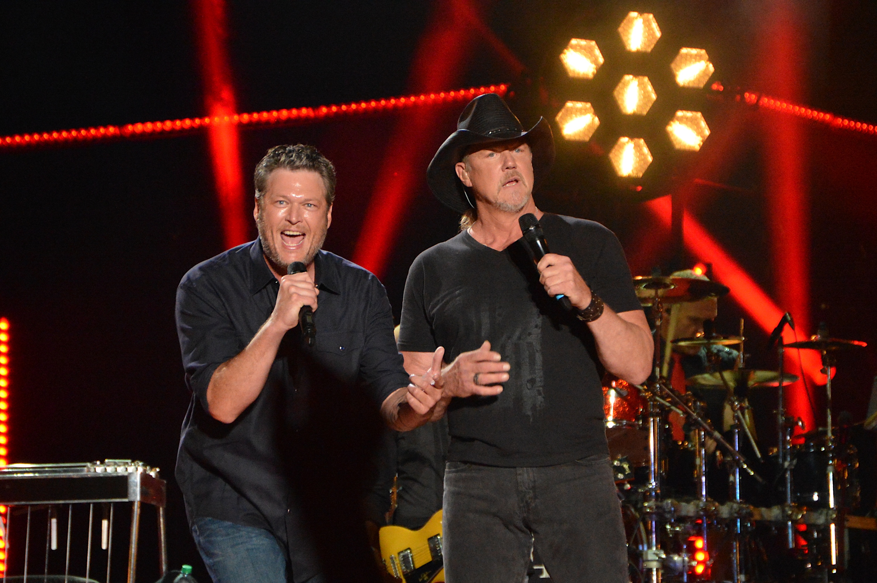 NASHVILLE, TN - JUNE 09: (EDITORIAL USE ONLY) Singer/songwriters Blake Shelton (L) and Trace Adkins perform at Nissan Stadium during day 2 of the 2017 CMA Music Festival on June 9, 2017 in Nashville, Tennessee. 