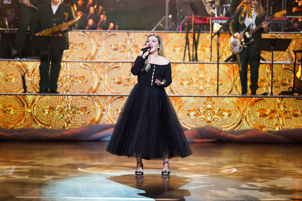 CHRISTMAS AT THE OPRY -- Pictured: Kelly Clarkson