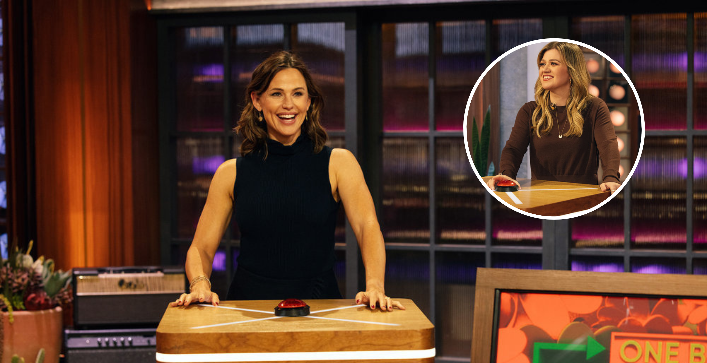 Jennifer Garner and Kelly Clarkson press shots from "The Kelly Clarkson Show"