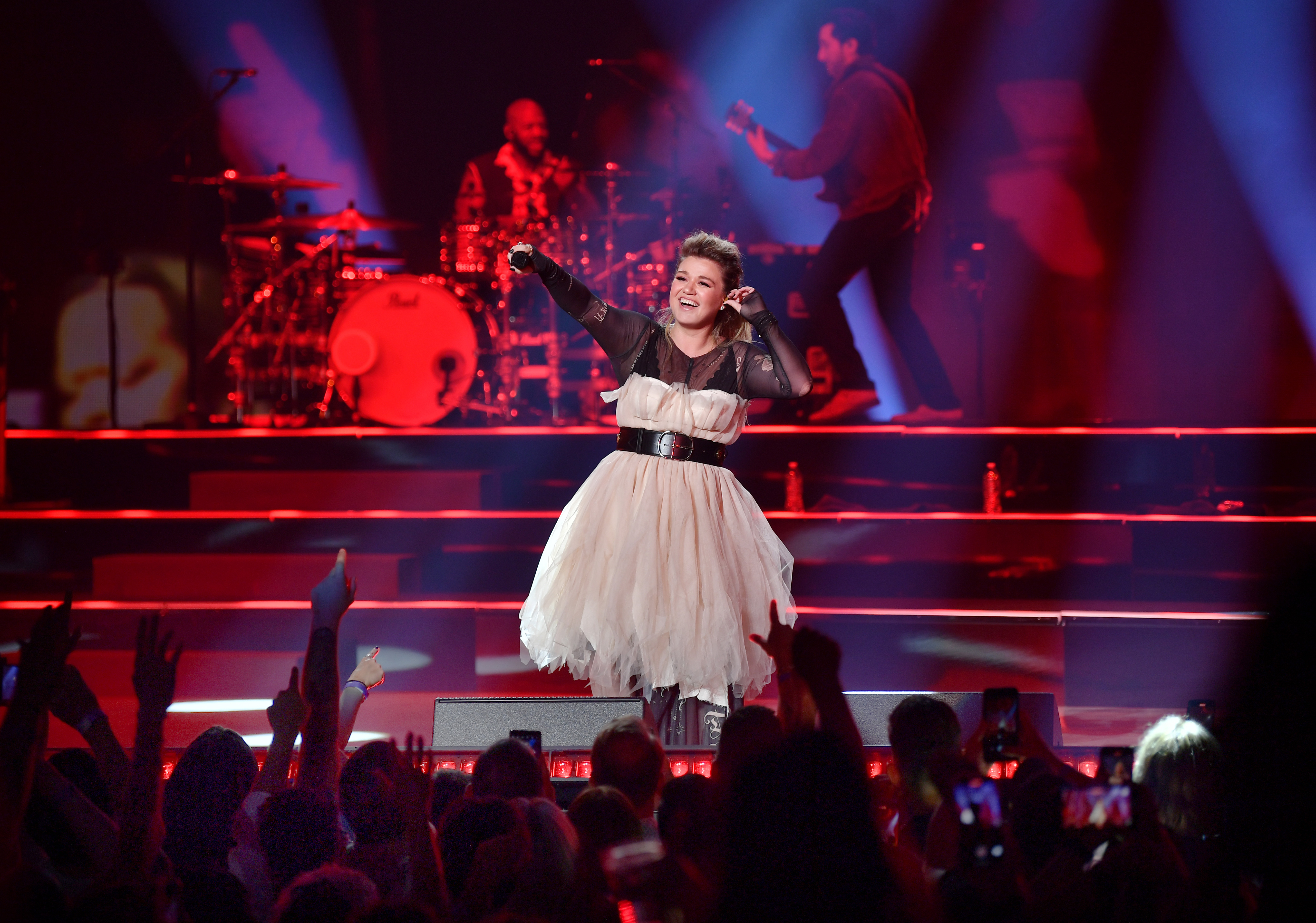 LAS VEGAS, NEVADA - JULY 28: Kelly Clarkson performs during her show chemistry...An Intimate Night with Kelly Clarkson at Bakkt Theater at Planet Hollywood Las Vegas Resort & Casino on July 28, 2023 in Las Vegas, Nevada. 
