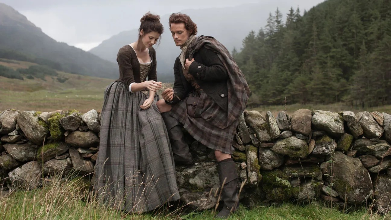 "Outlander" shows like "bridgerton"
