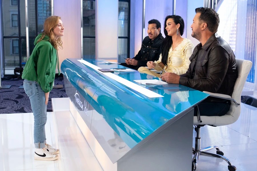 AMERICAN IDOL - 