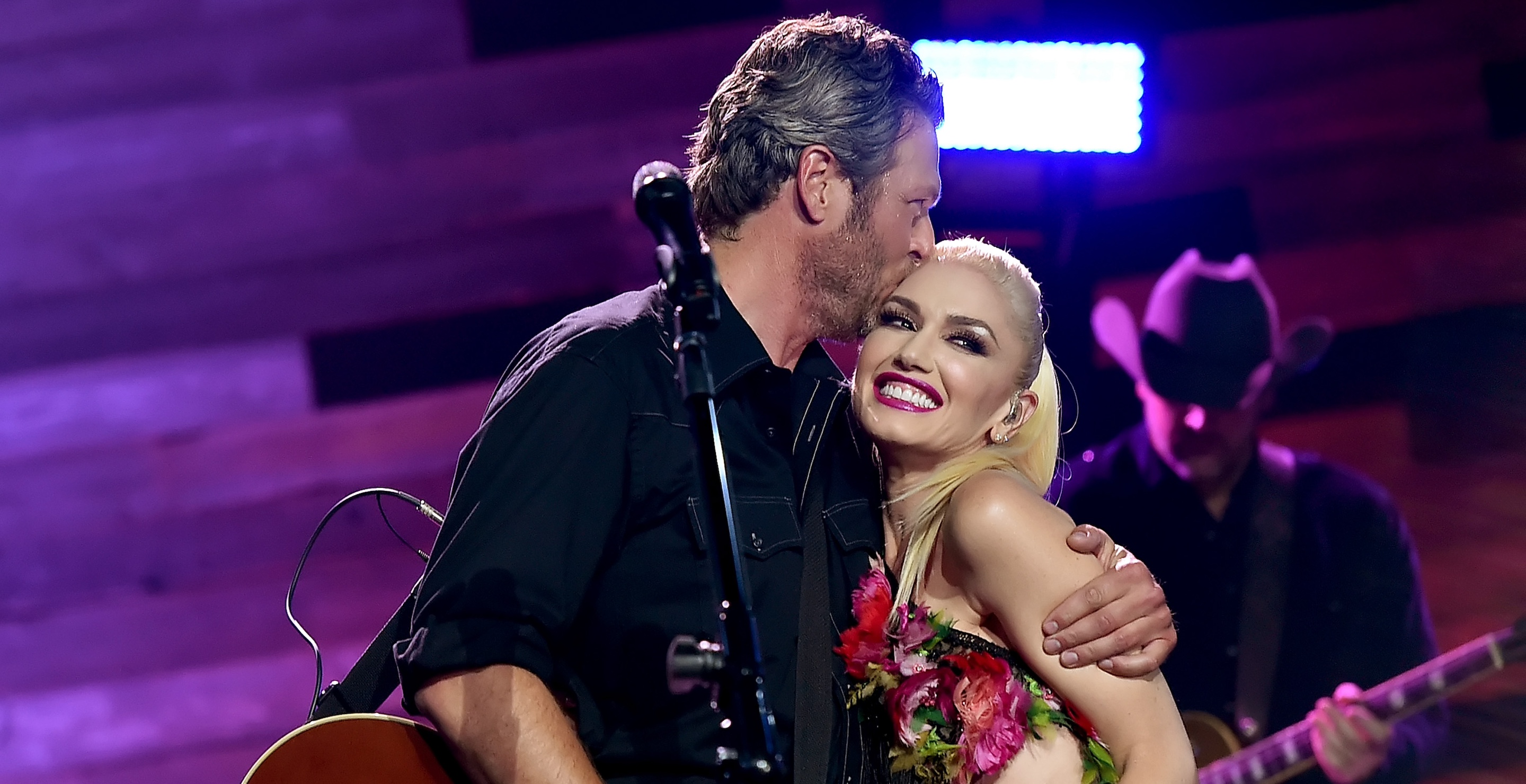 BURBANK, CA - MAY 09: Singers Blake Shelton (L) and Gwen Stefani perform on the Honda Stage at the iHeartRadio Theater on May 9, 2016 in Burbank, California.