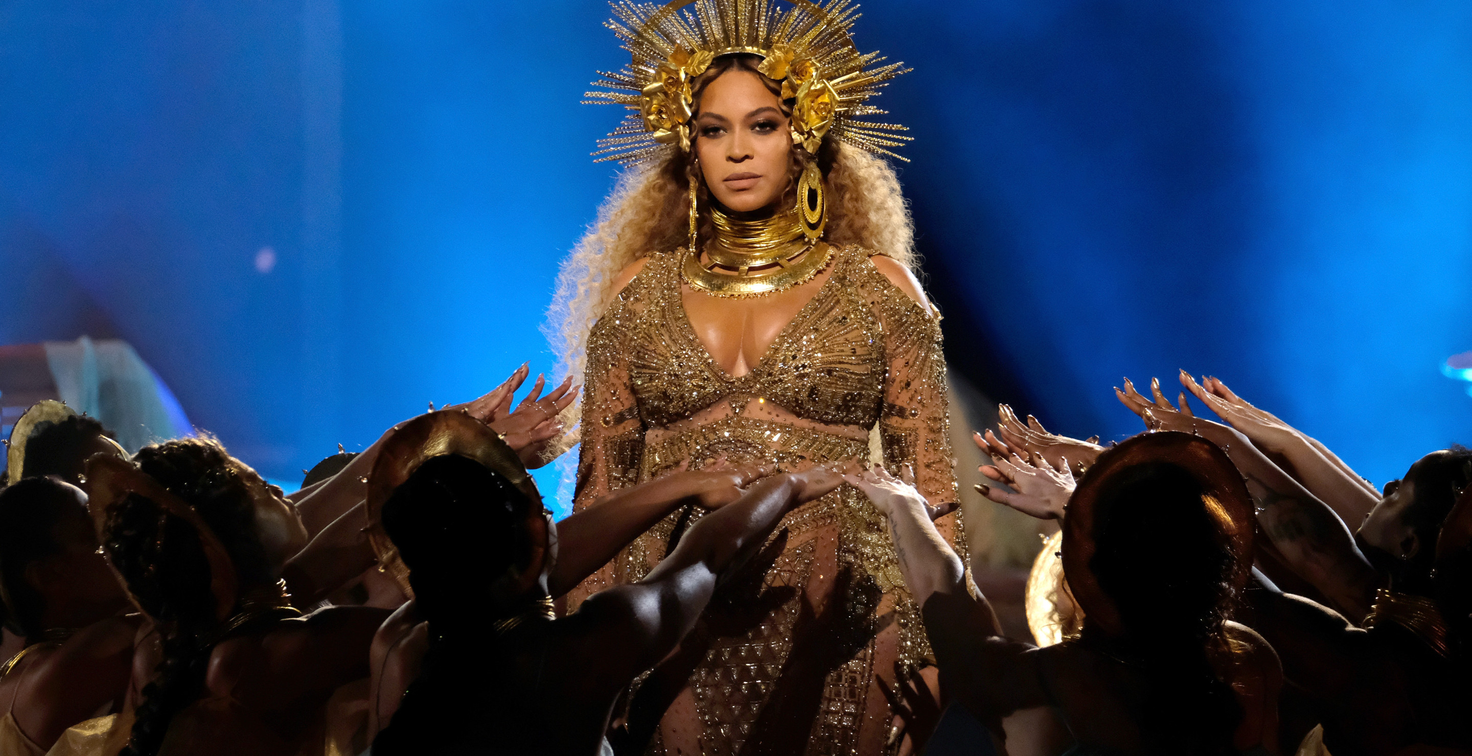 Lyrics Comparison: Beyoncé Reinvents Dolly Parton's Classic "Jolene" Into An Angry Warning