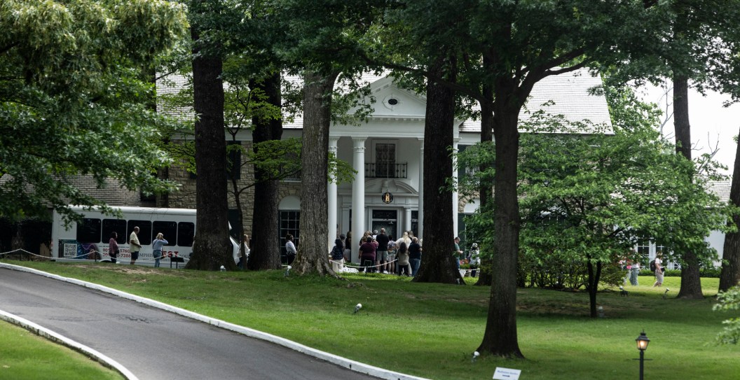Identity Thief Takes Credit For Graceland Foreclosure Controversy