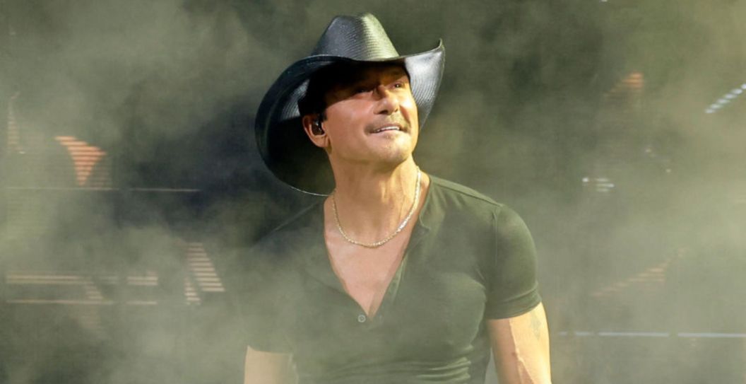 Tim McGraw Just Tossed His Hat In Ring For Most Adorable Baby Gender Reveal At Concert