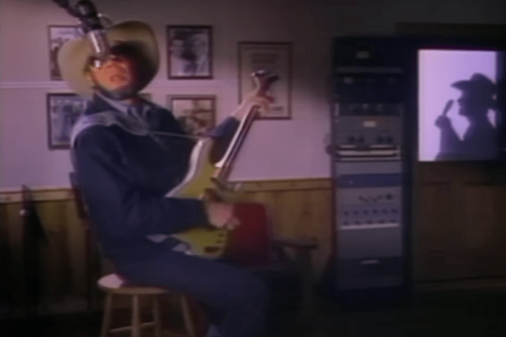 tear-in-my-beer-hank-williams-belated-duet-with-bocephus