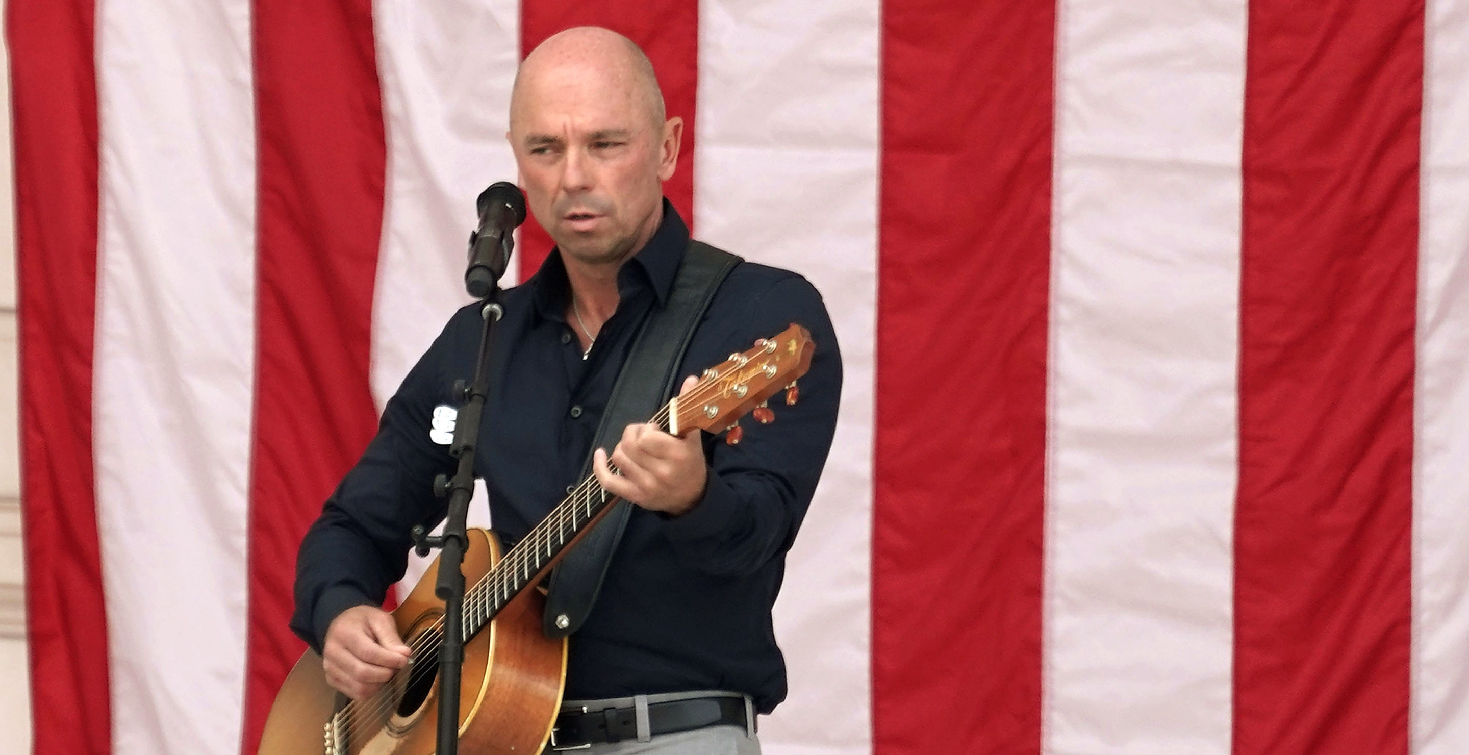 Kenny Chesney Once Got Super Nerdy To Impress Girls