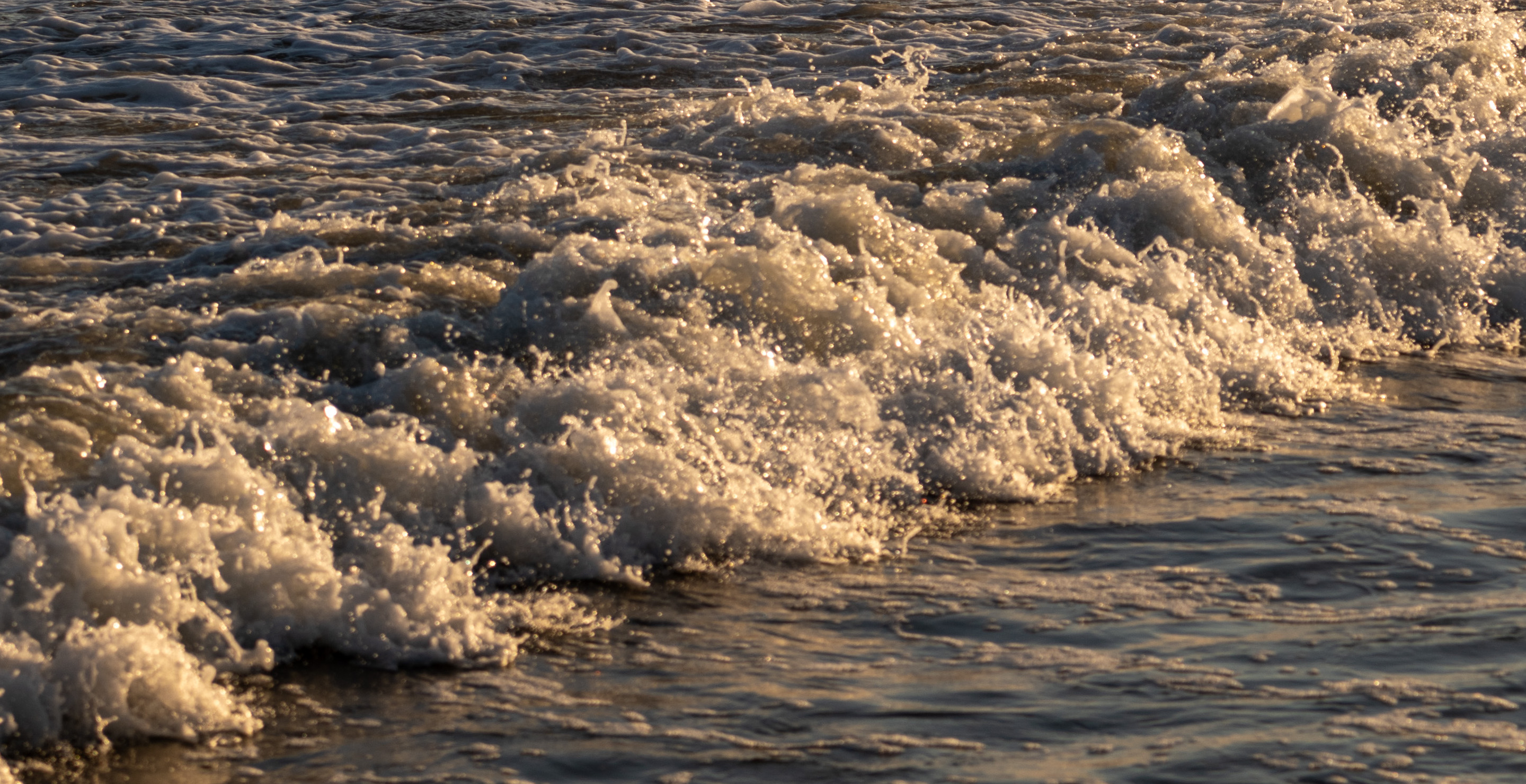 Parents of Six Drown in Florida Rip Currents, Kids Left Behind