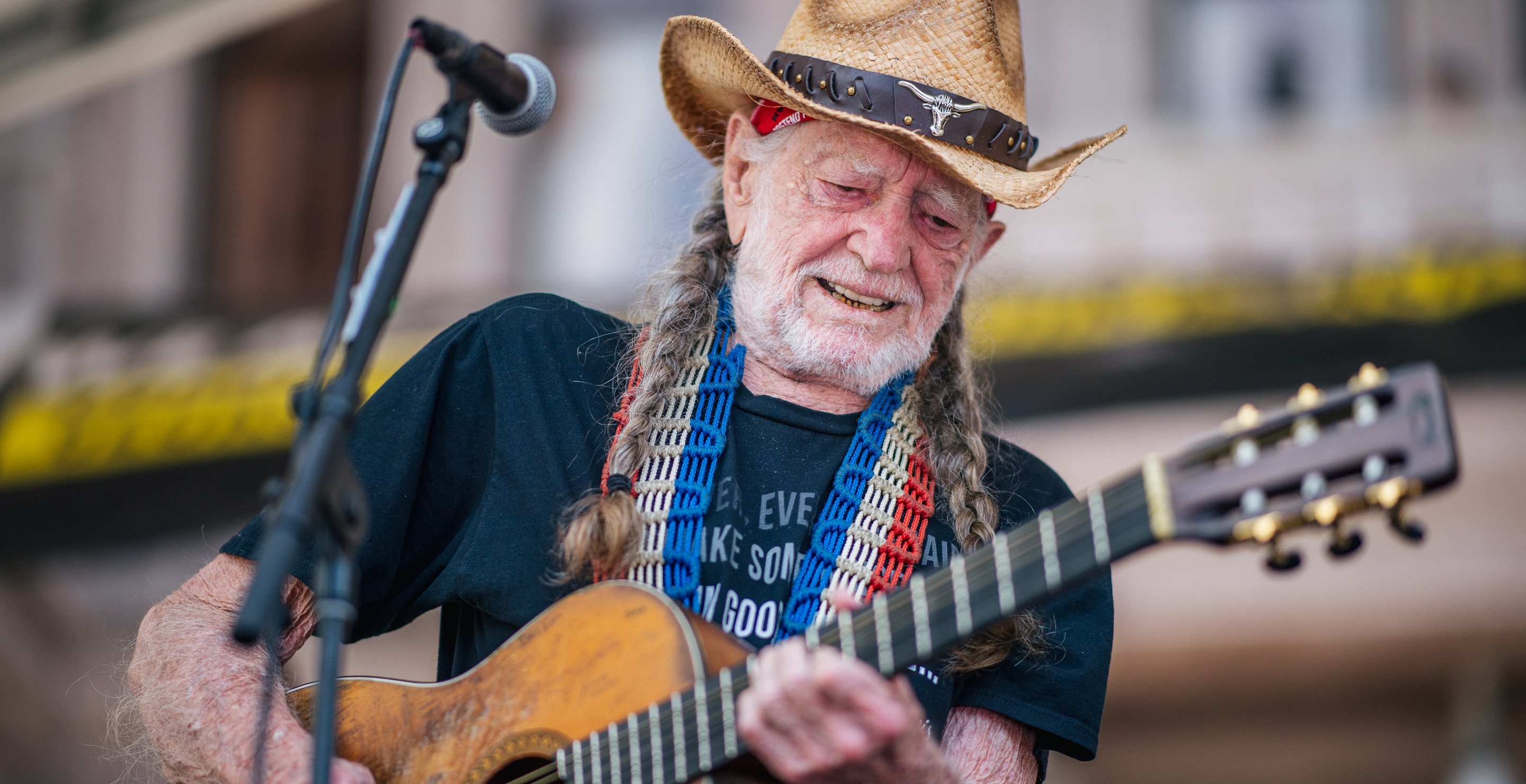 Willie Nelson Fans Are Concerned After Singer Cancels Another Concert Due To Illness