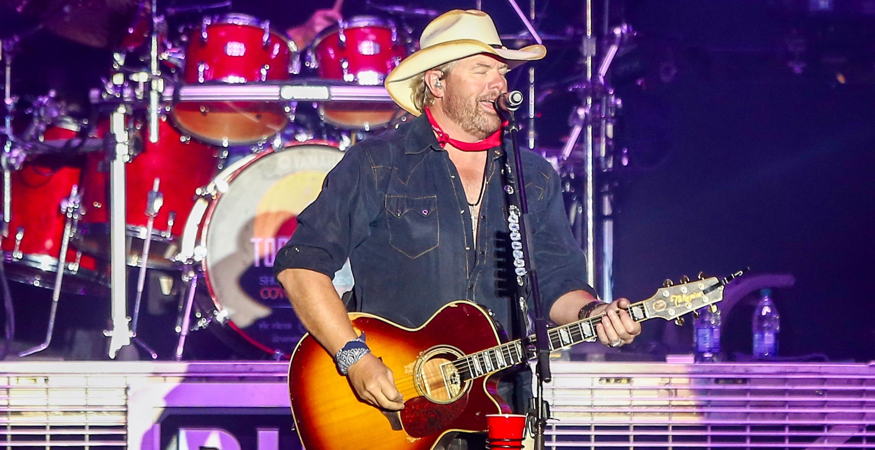 Emotional Video Shows Toby Keith's Final Recording