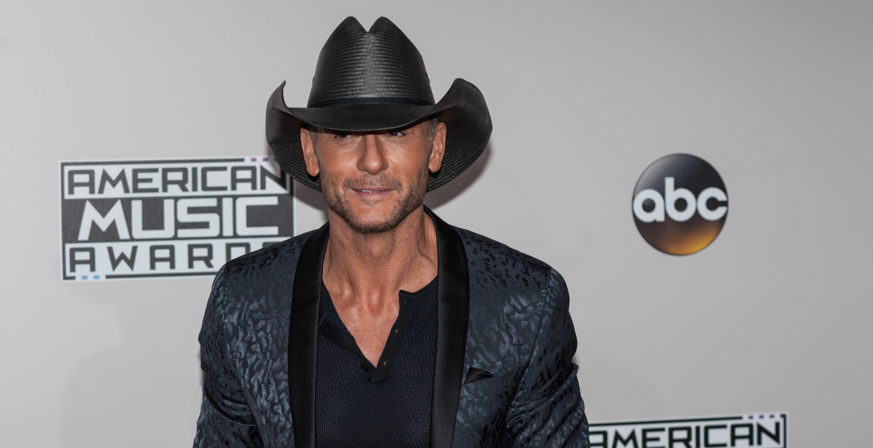 Fans Send Their Support To Tim McGraw After His Uncle Hank Dies