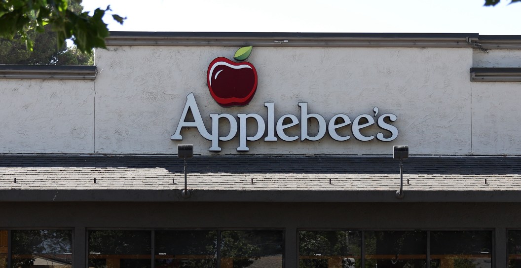 Police Arrest Woman at Applebees For Sharing Her Endless Appetizers, Chains