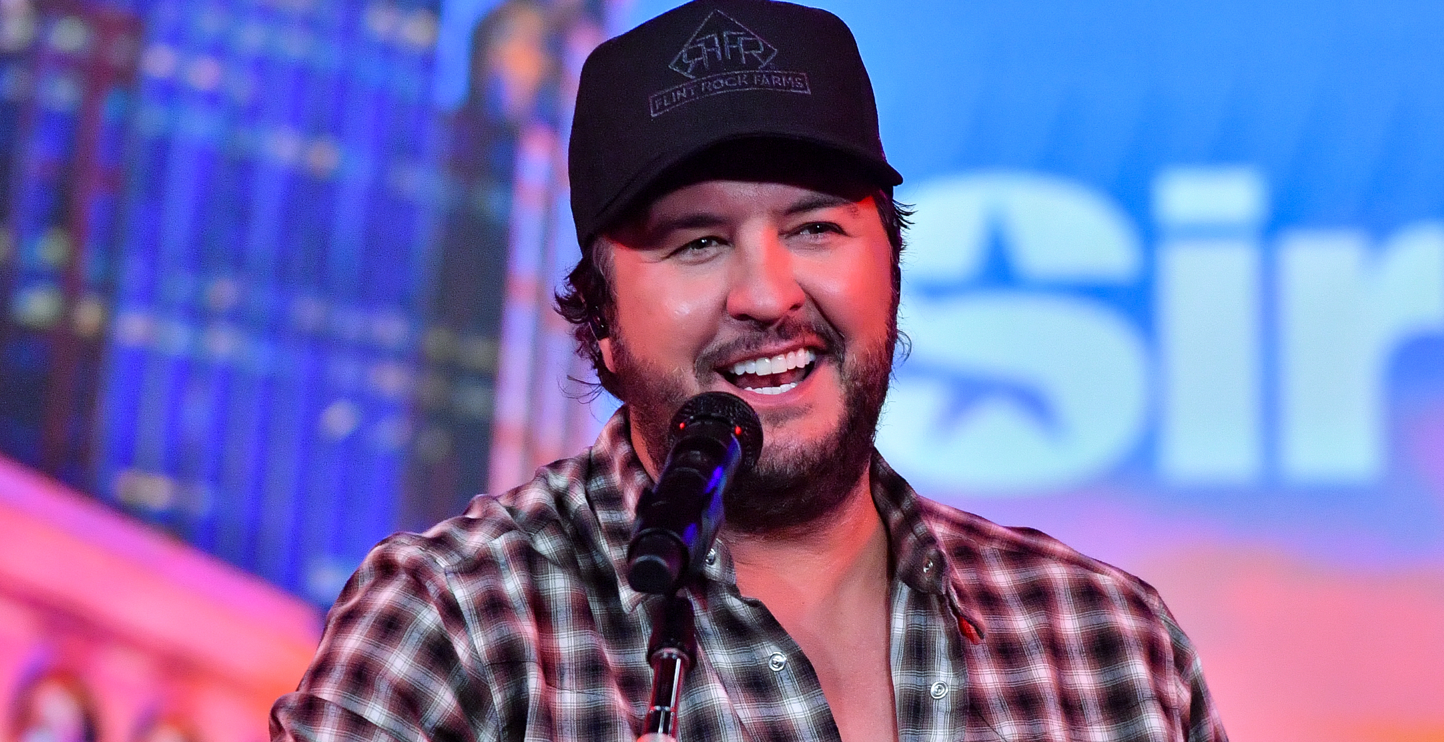 Luke Bryan Gives Massive Endorsement to Morgan Wallen