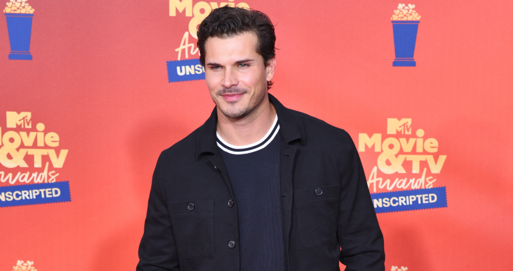 Gleb Savchenko fuels break up rumors