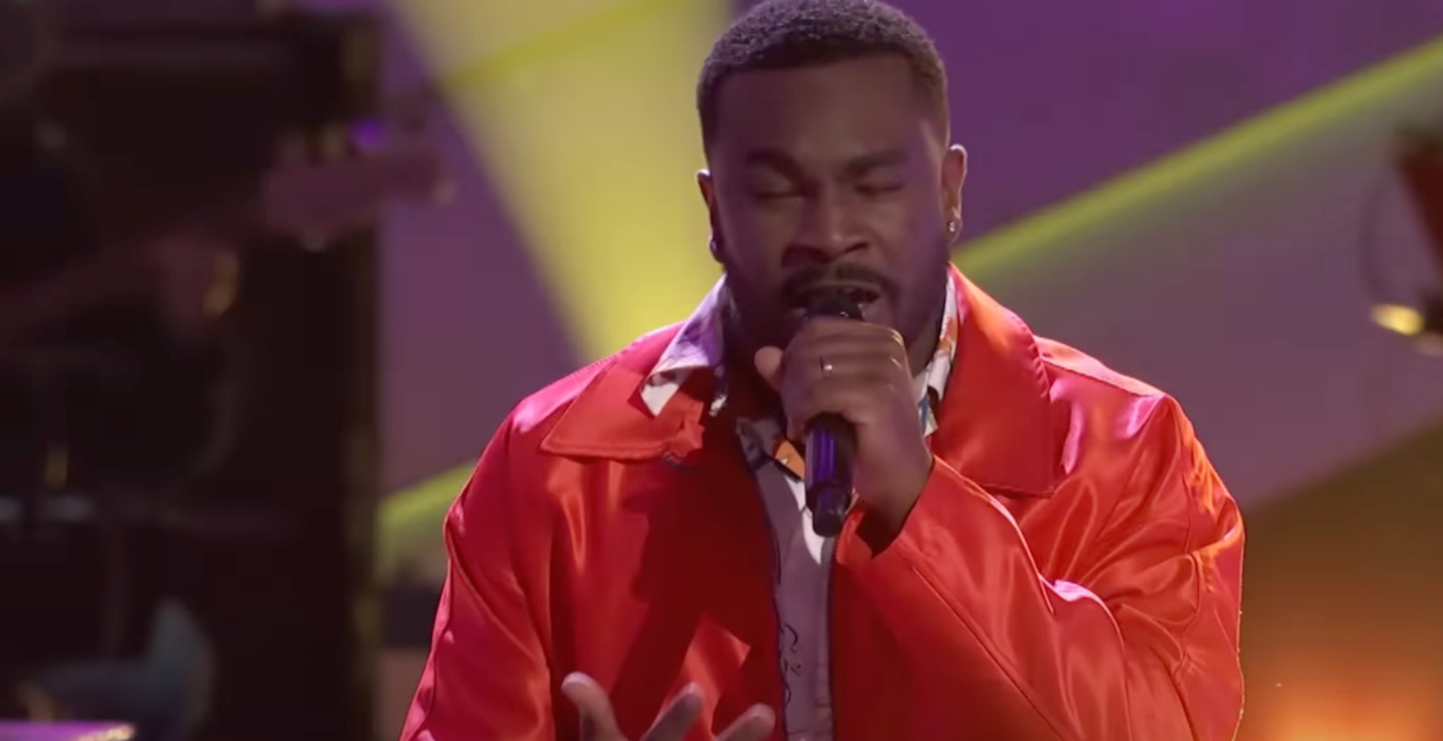 'The Voice' Contestant's Wife Goes Into Labor During His Battle On Show