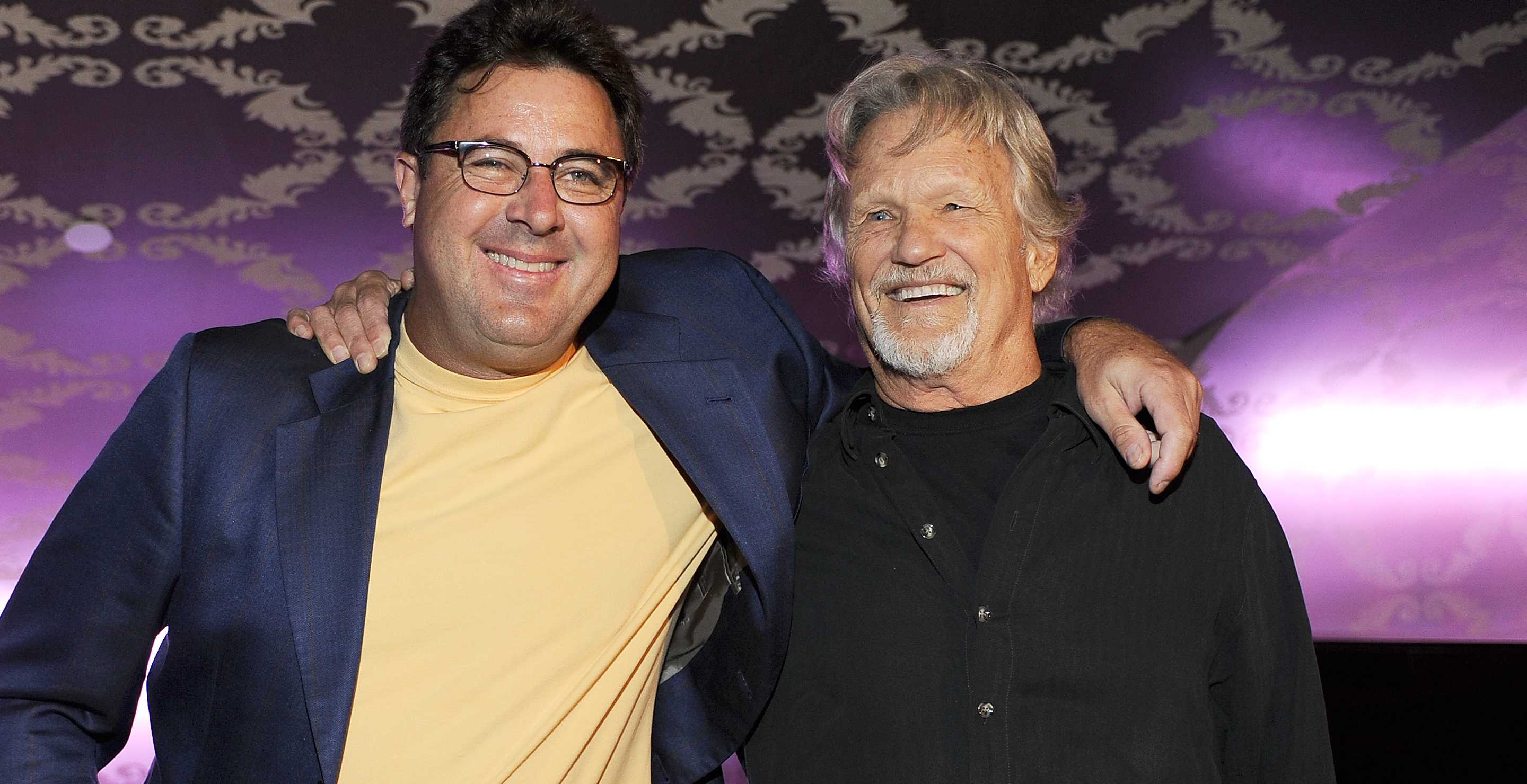 Vince Gill Tears Up Remembering Kris Kristofferson & His Music