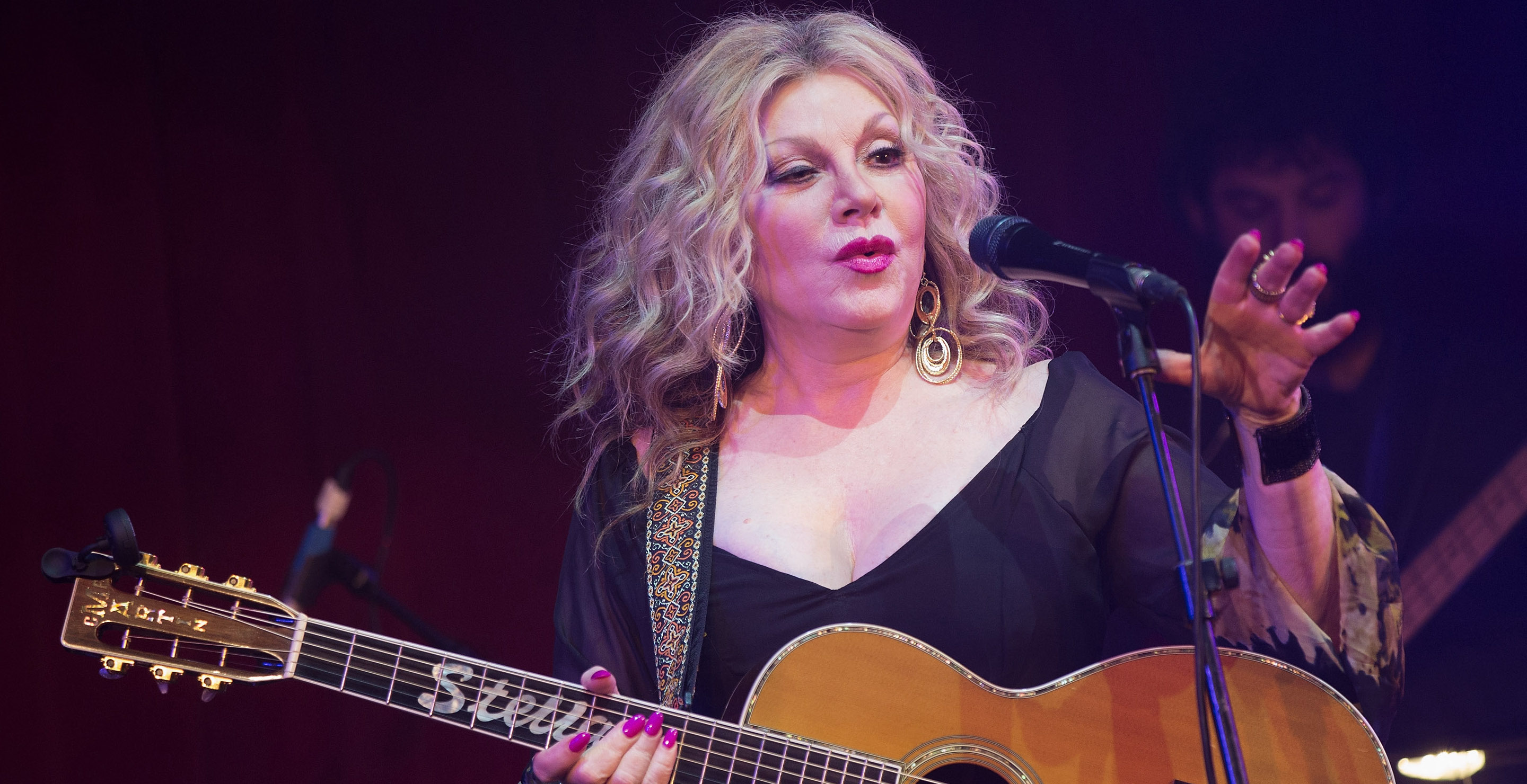 Dolly Parton's Sister Stella Goes off Against Donald Trump