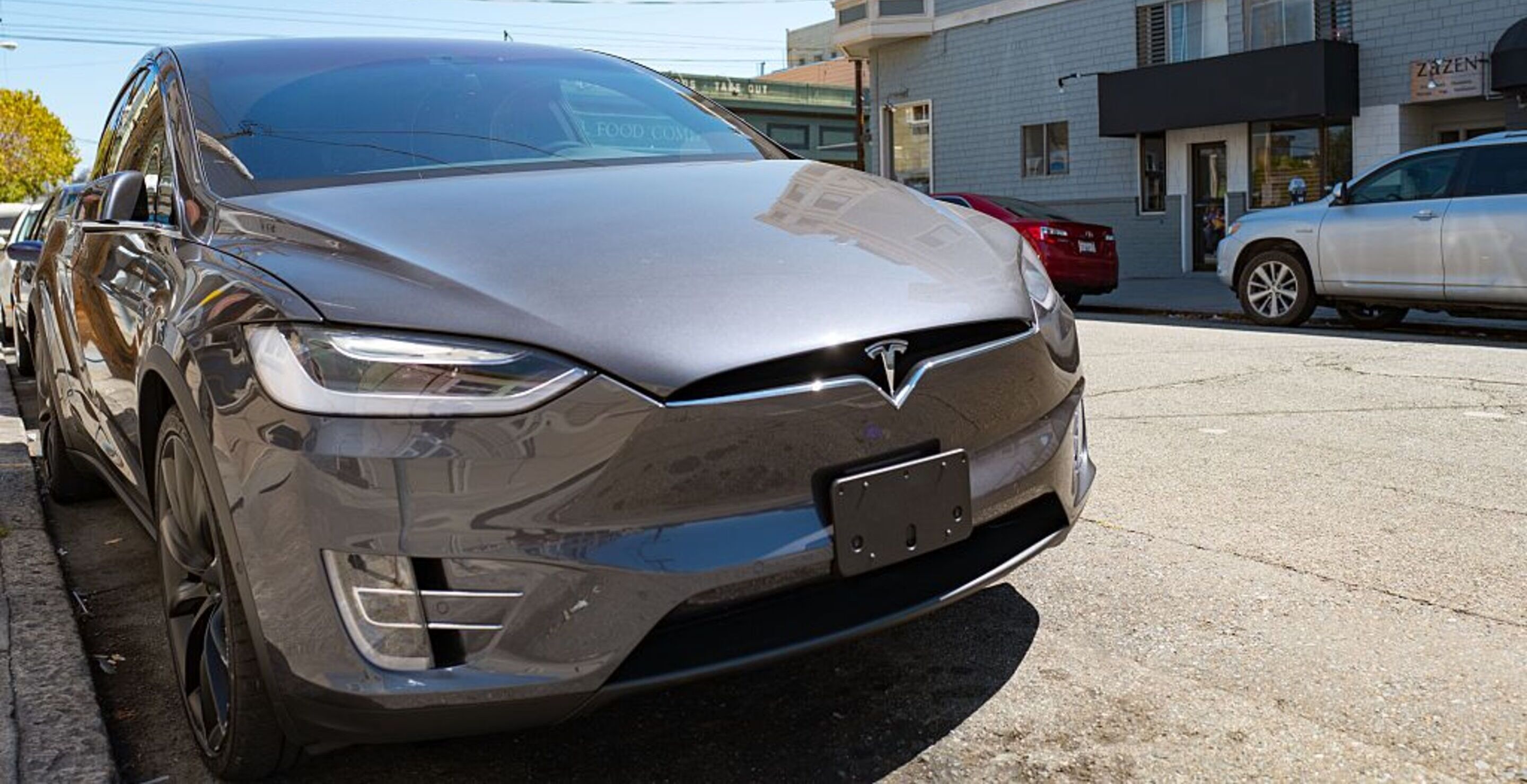 Friends, Trapped In Tesla, Burn To Death After Electronic Doors Won't Open